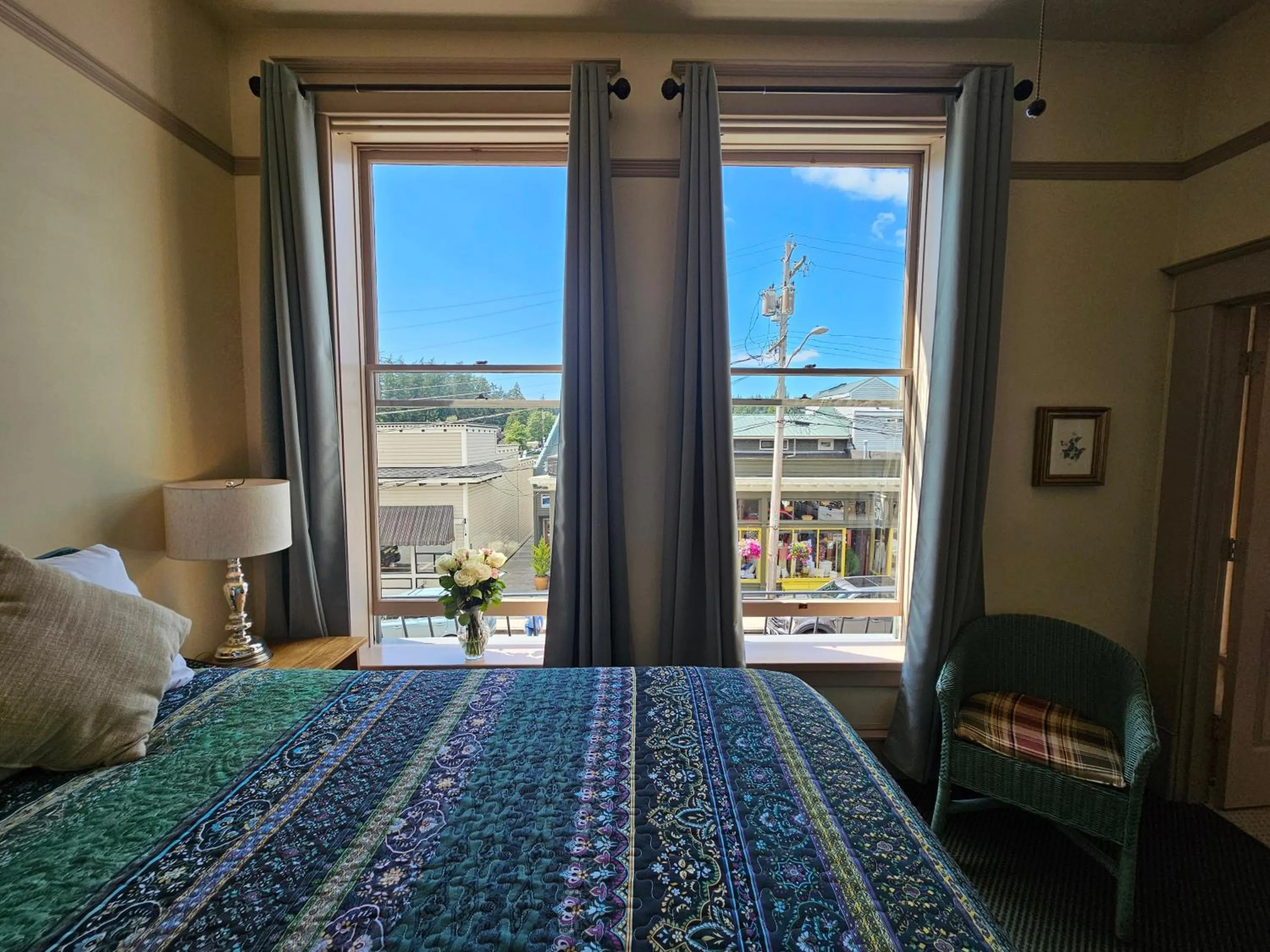 Bed in Hotel Planter