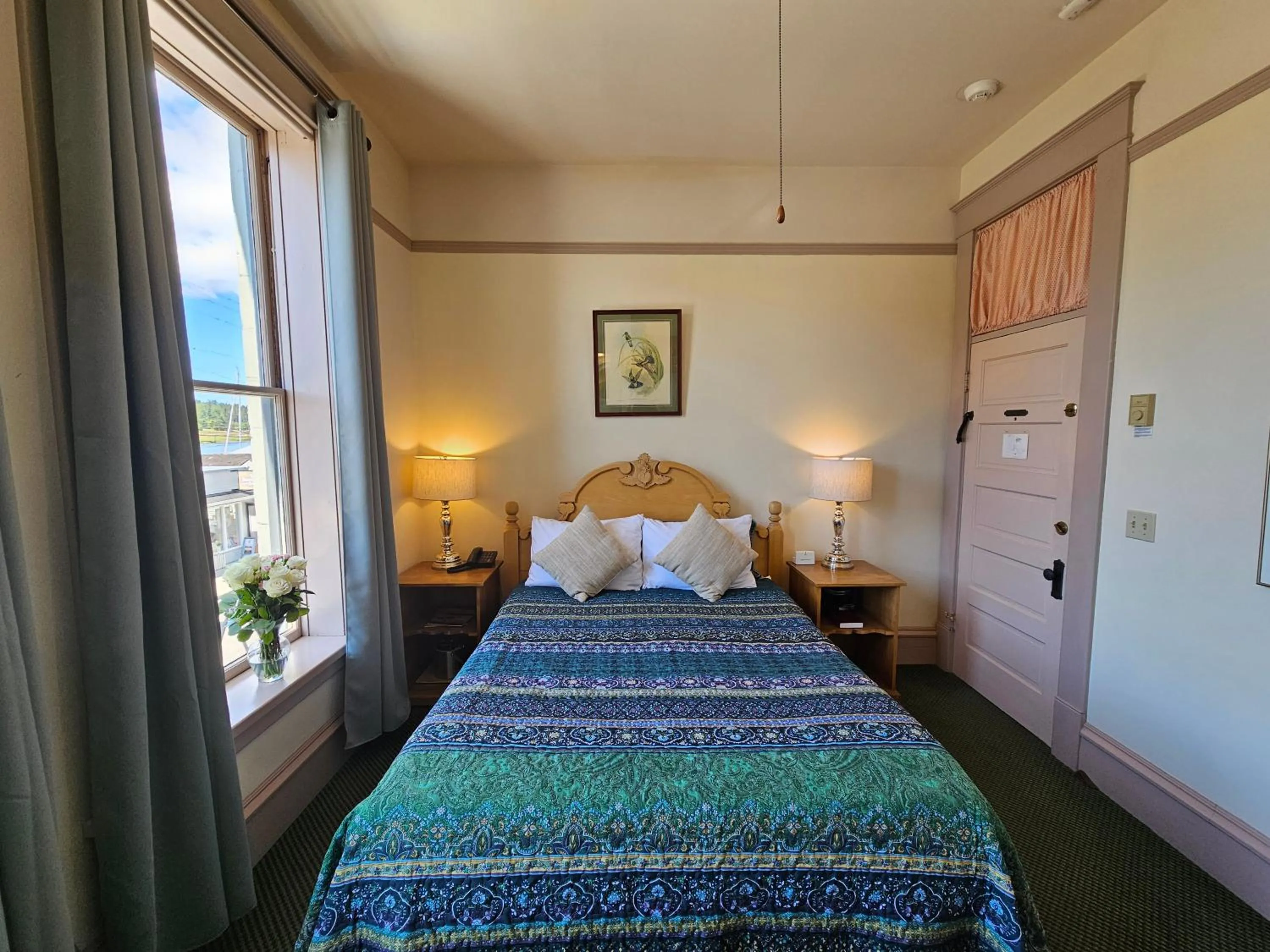 Bed in Hotel Planter