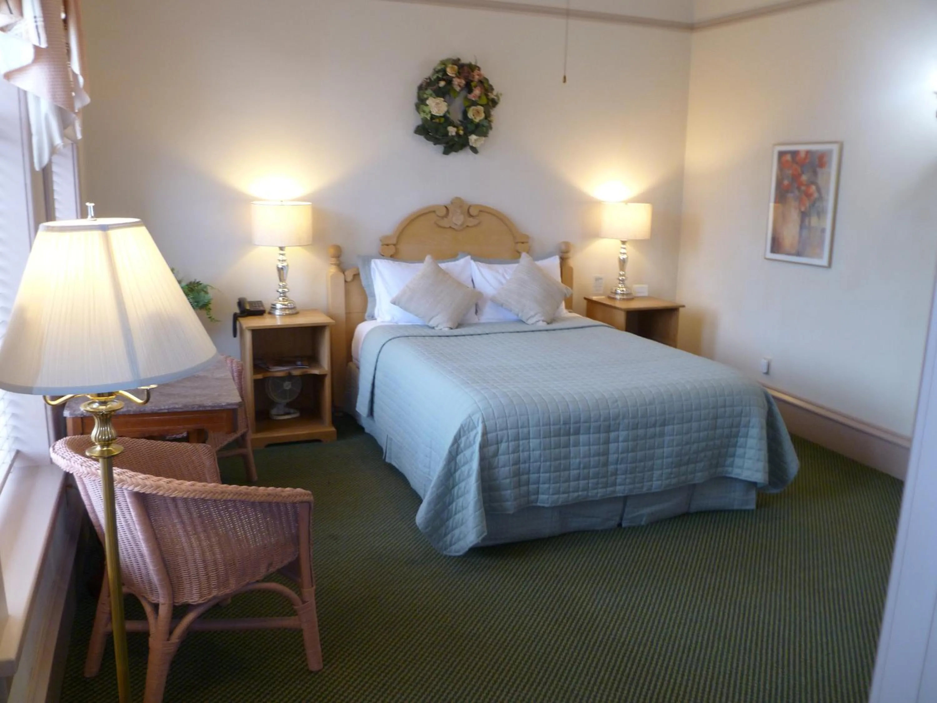 Bed in Hotel Planter