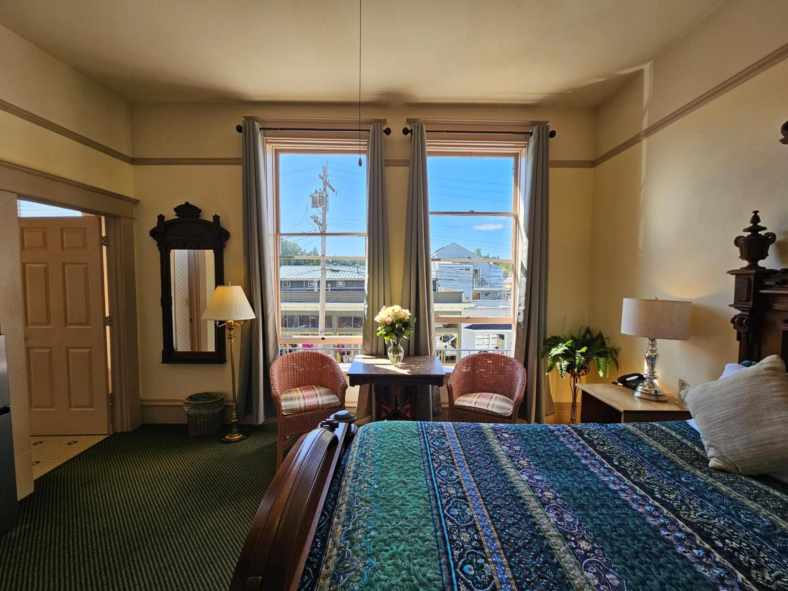 Bed in Hotel Planter