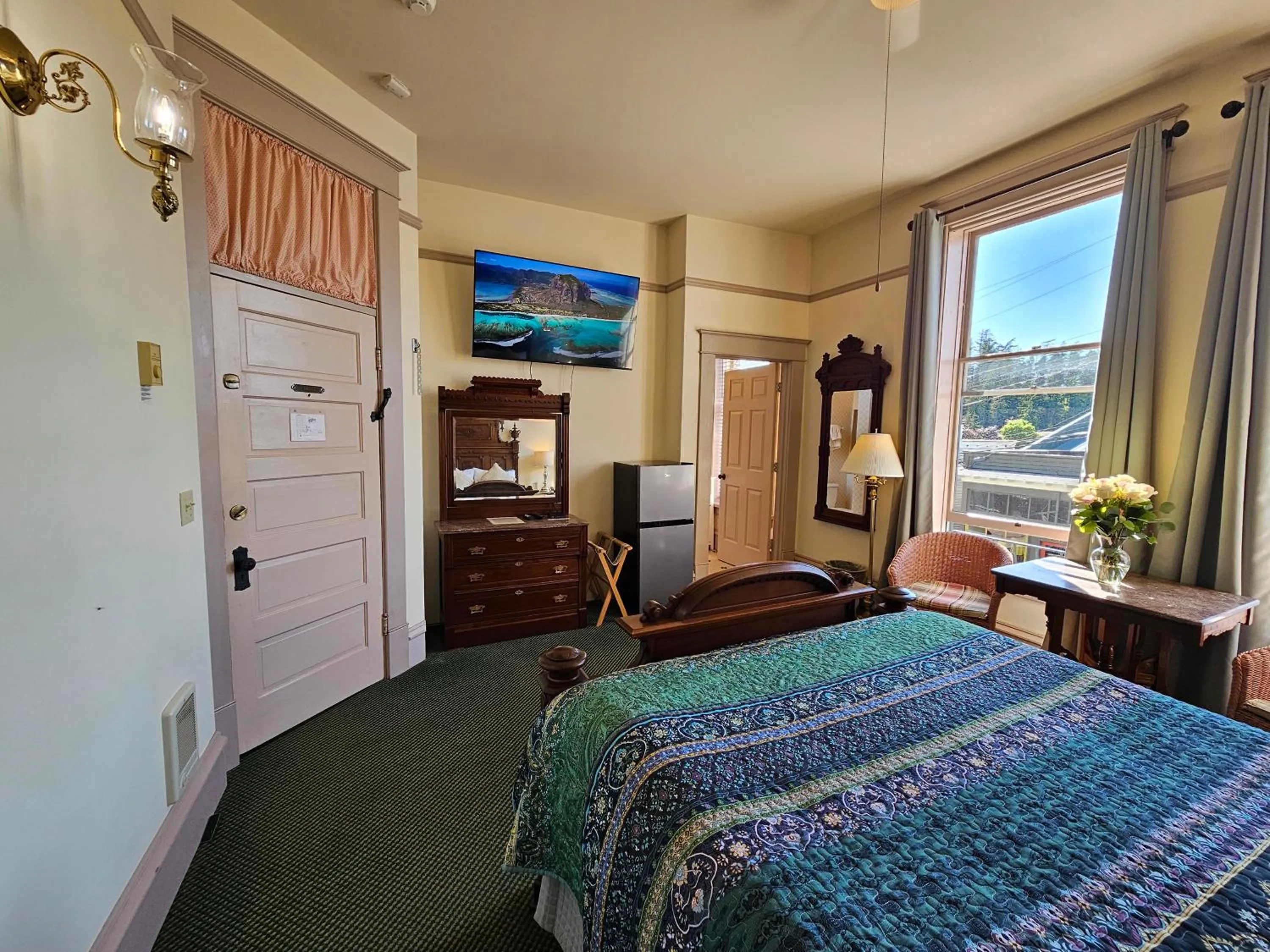 Bed in Hotel Planter