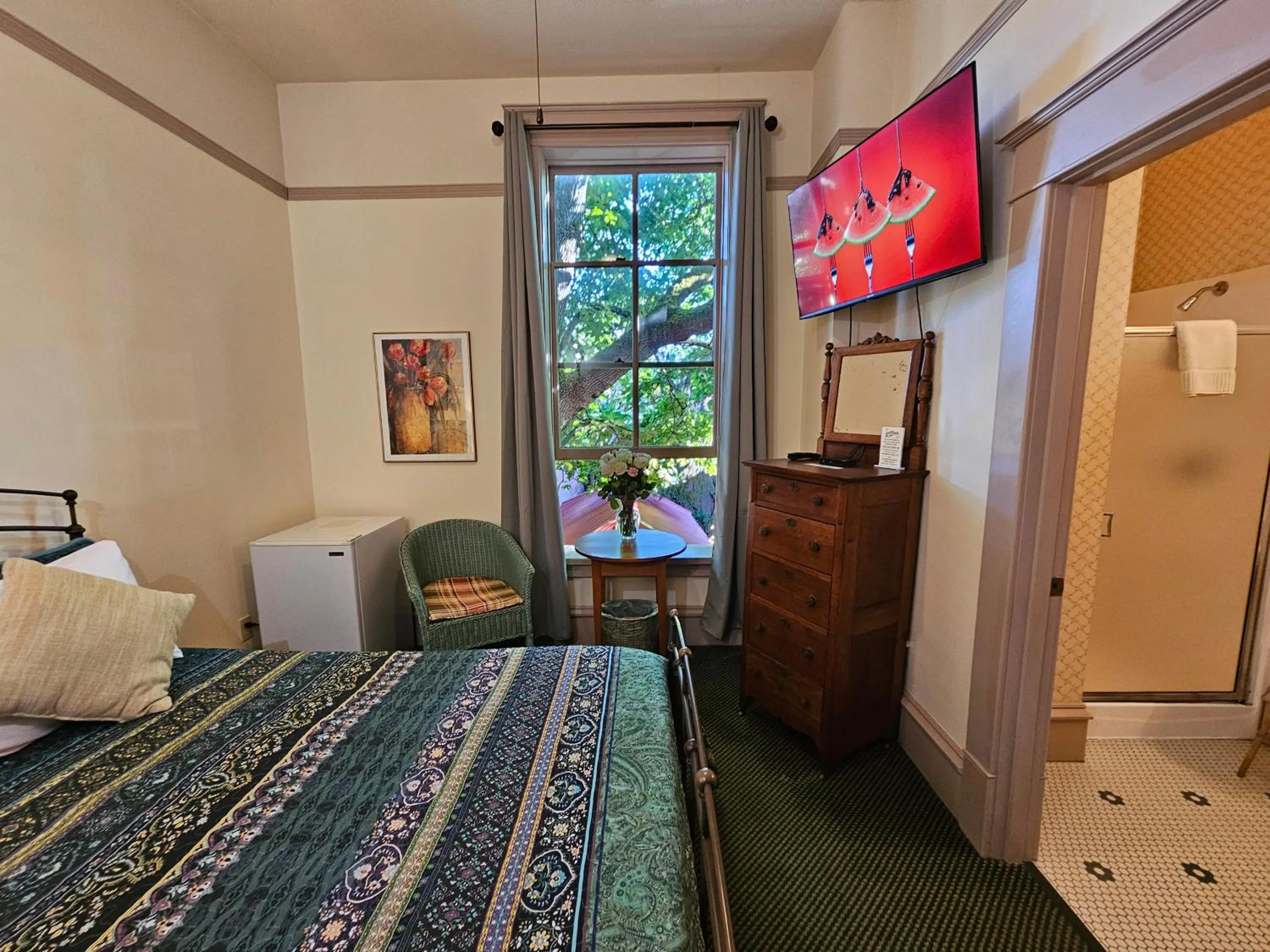 Bed in Hotel Planter