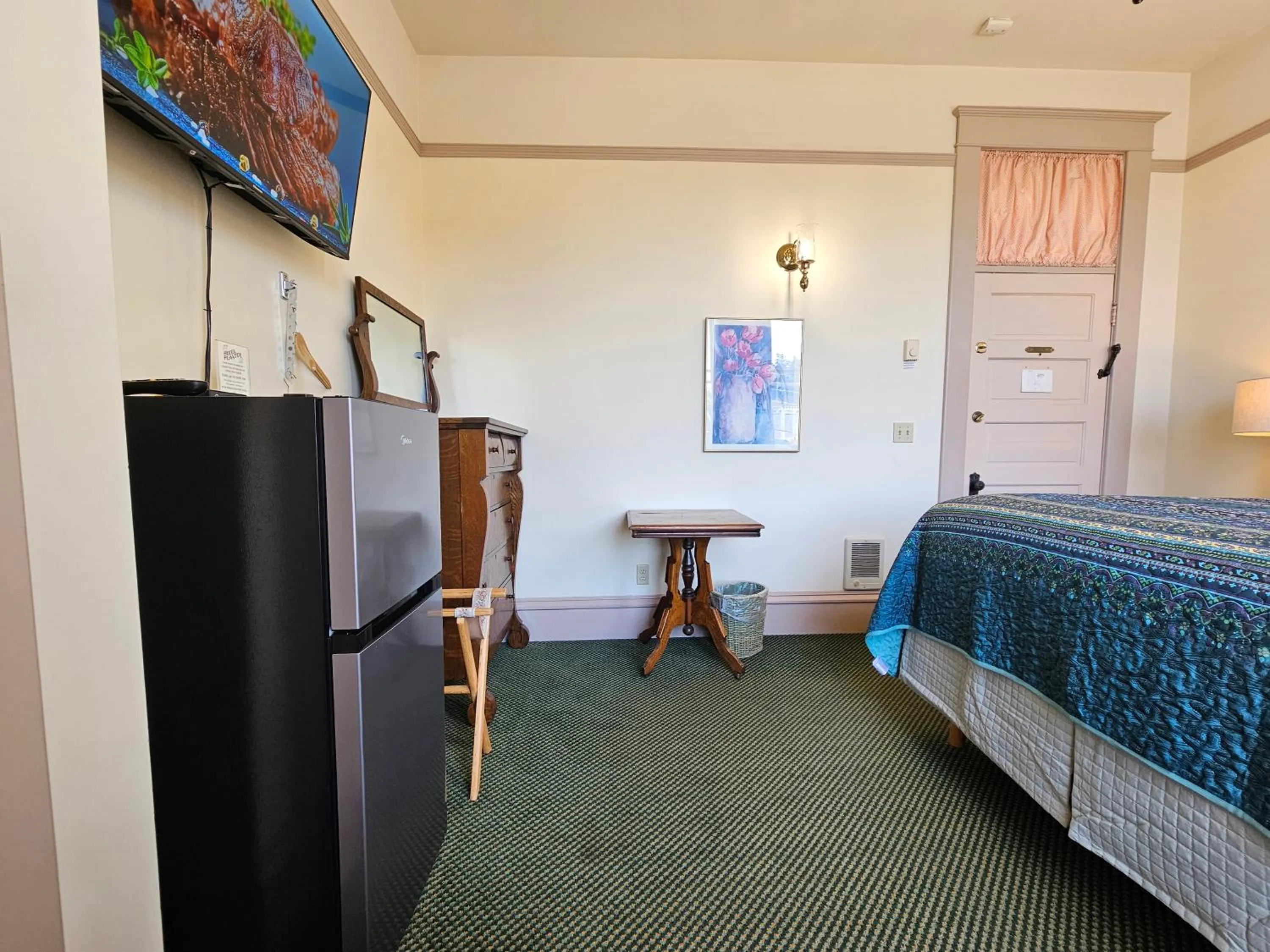 Bed in Hotel Planter