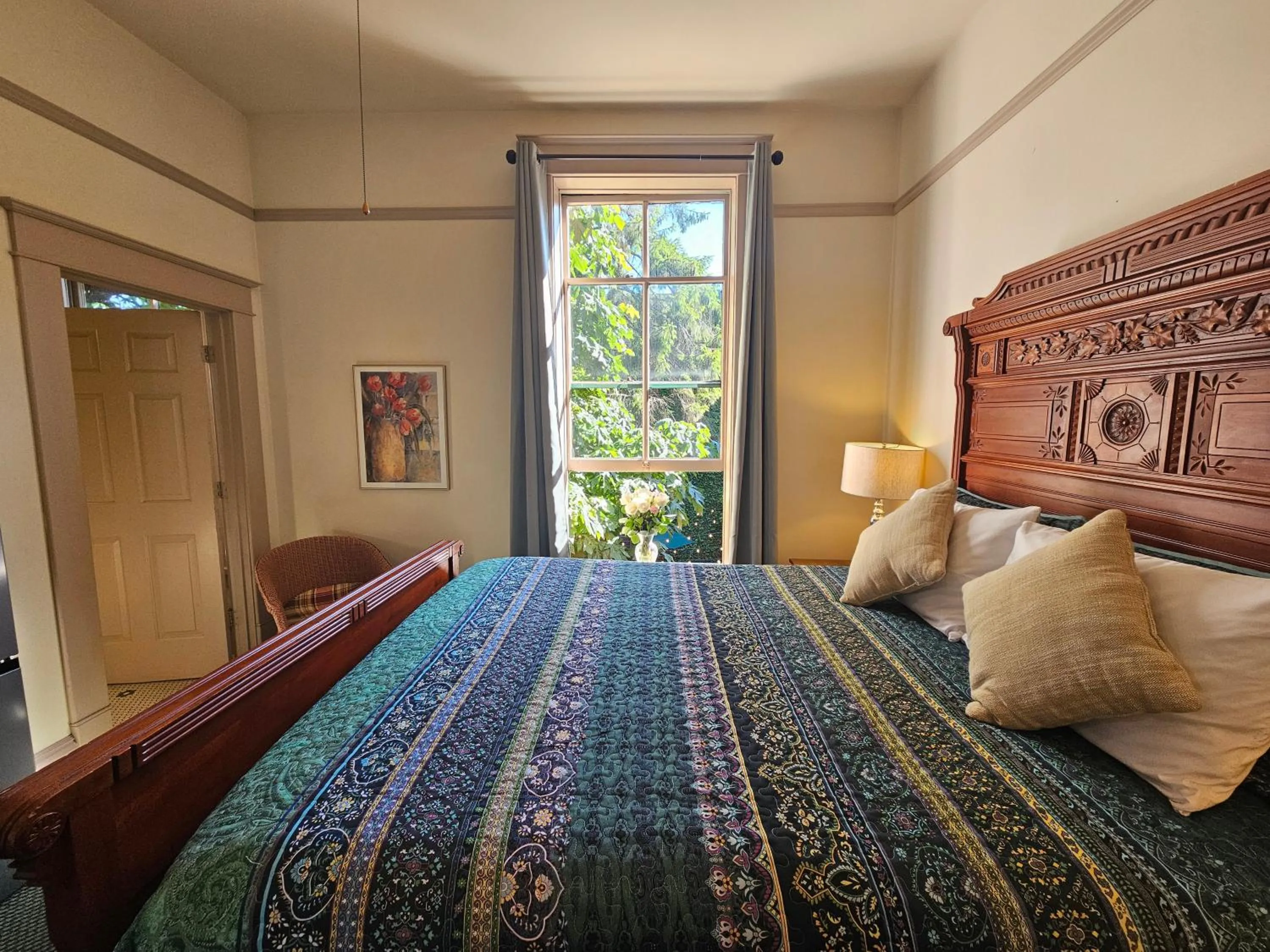 Bed in Hotel Planter