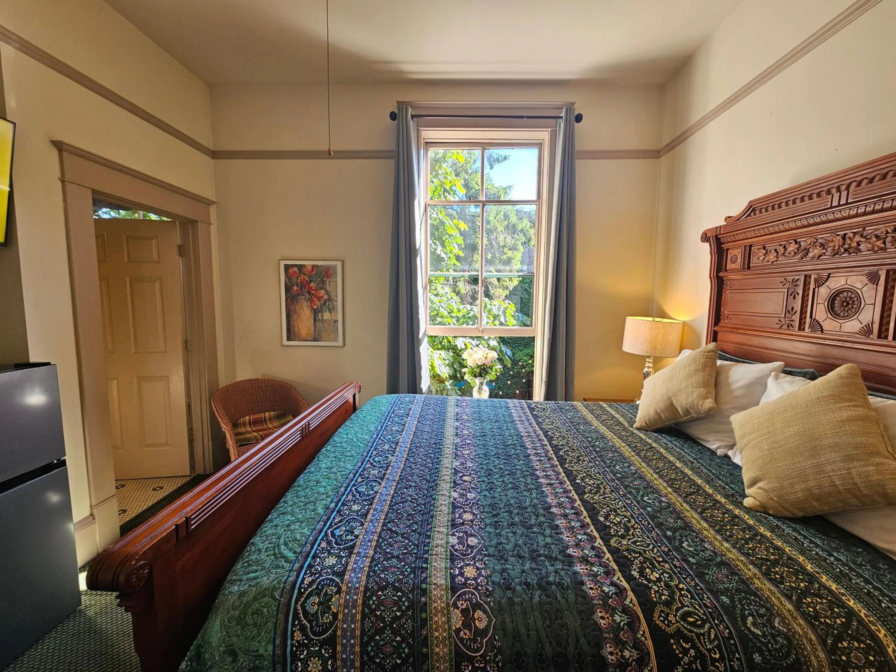 Bed in Hotel Planter