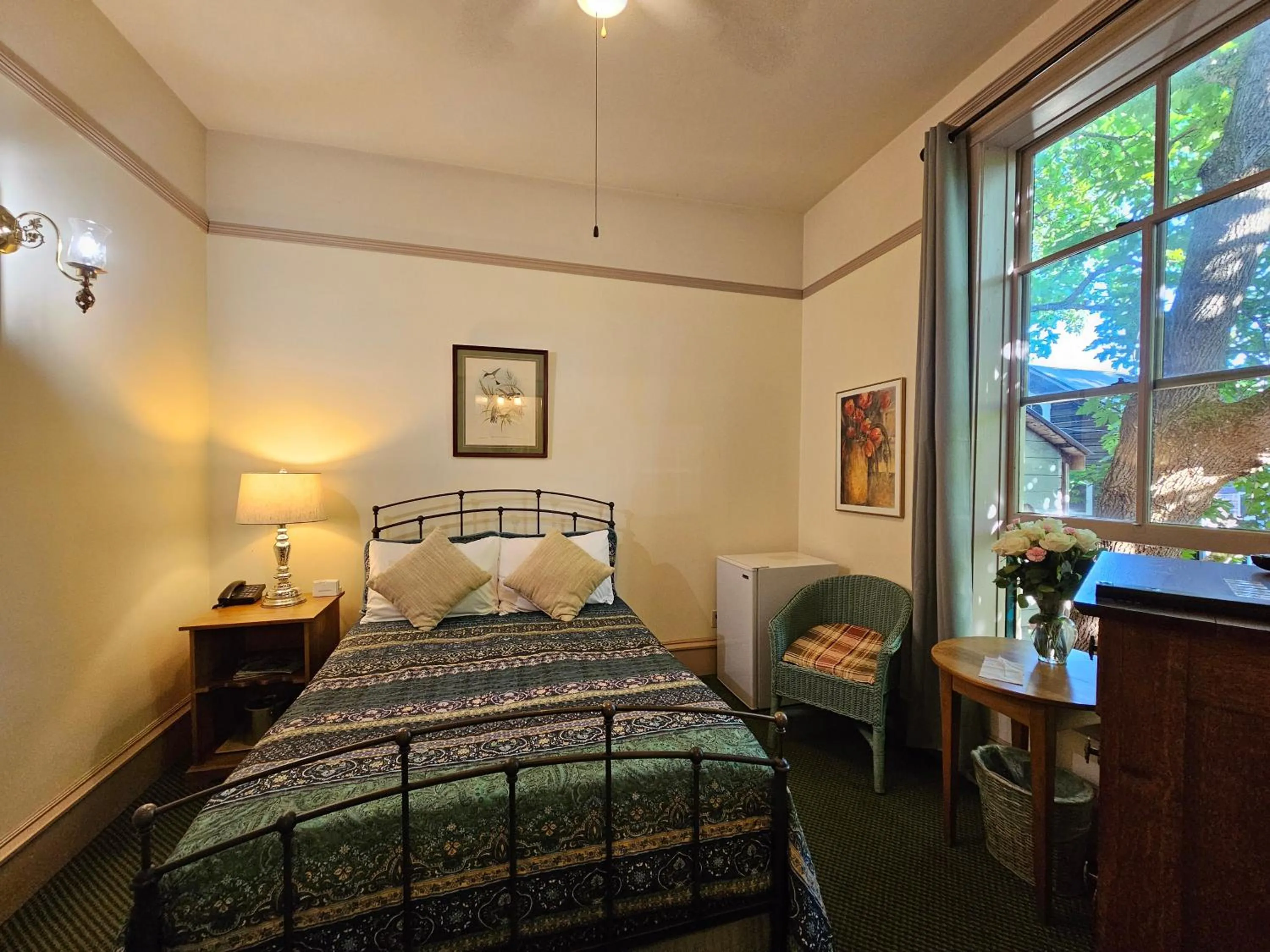 Bed in Hotel Planter