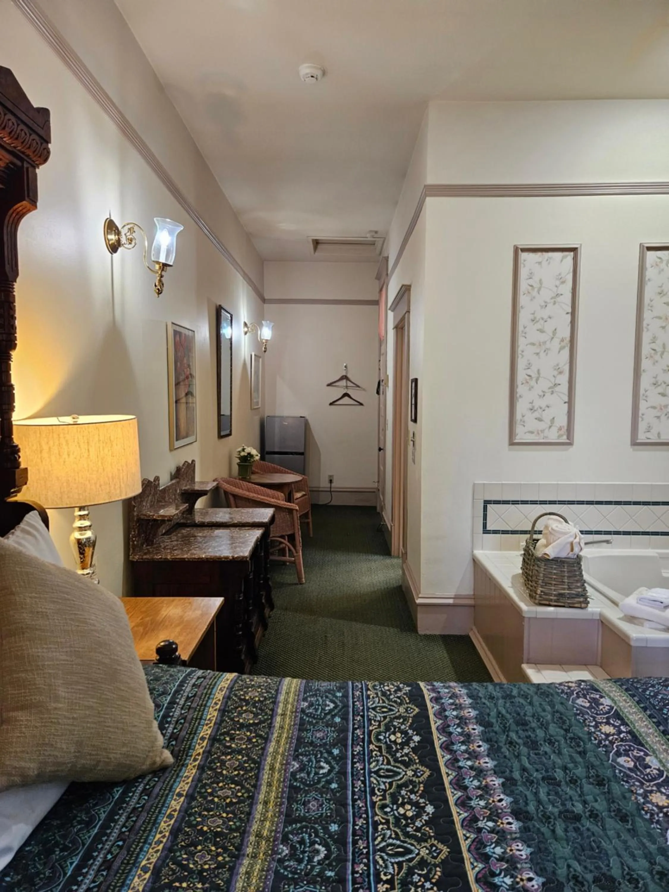 Bed in Hotel Planter