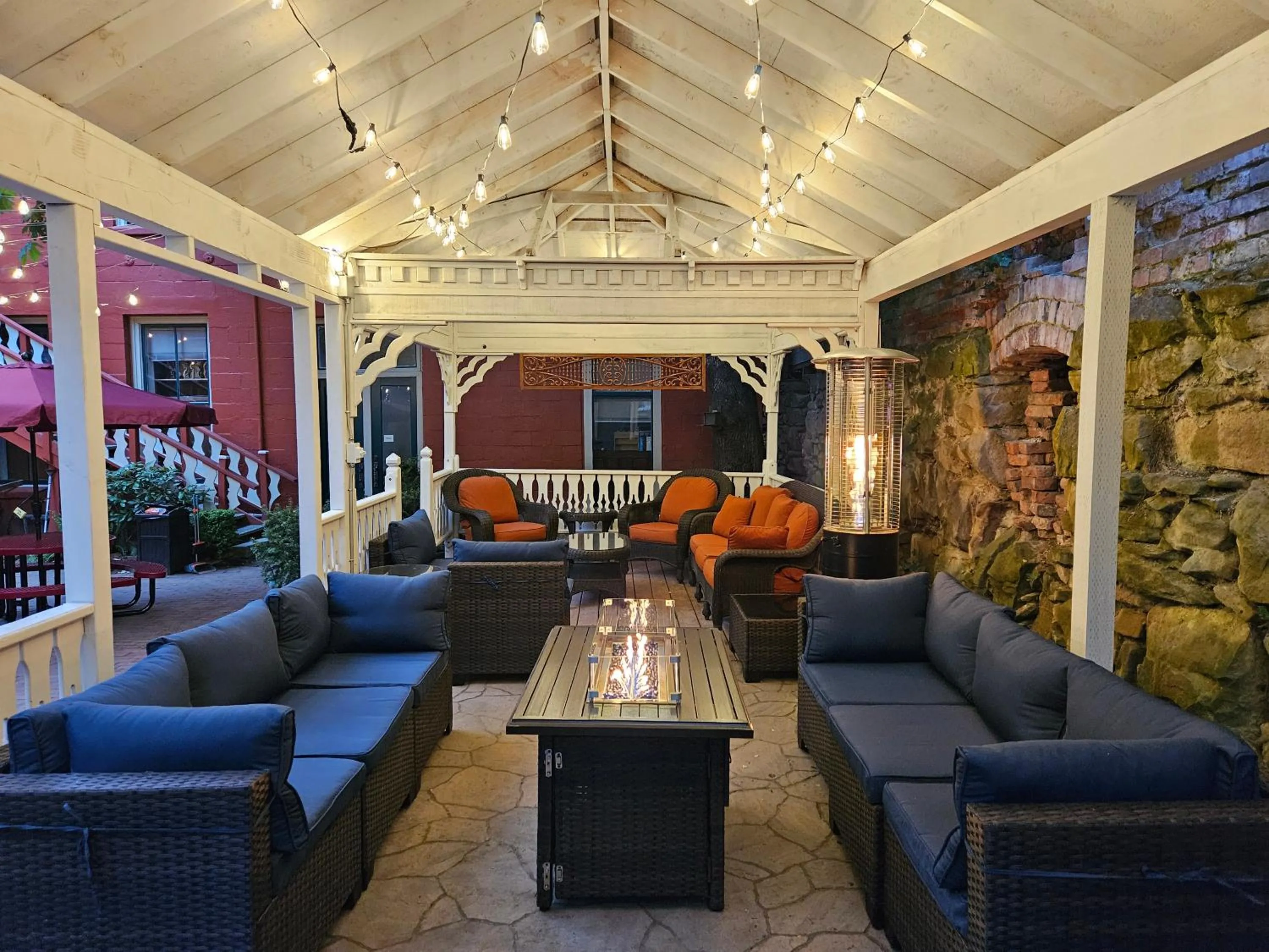 Patio in Hotel Planter