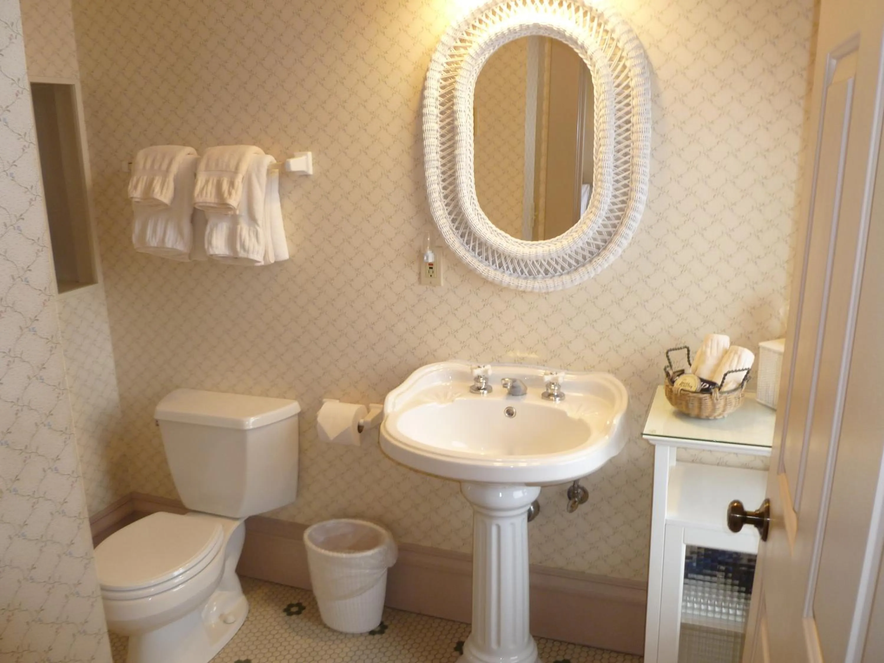 Toilet in Hotel Planter