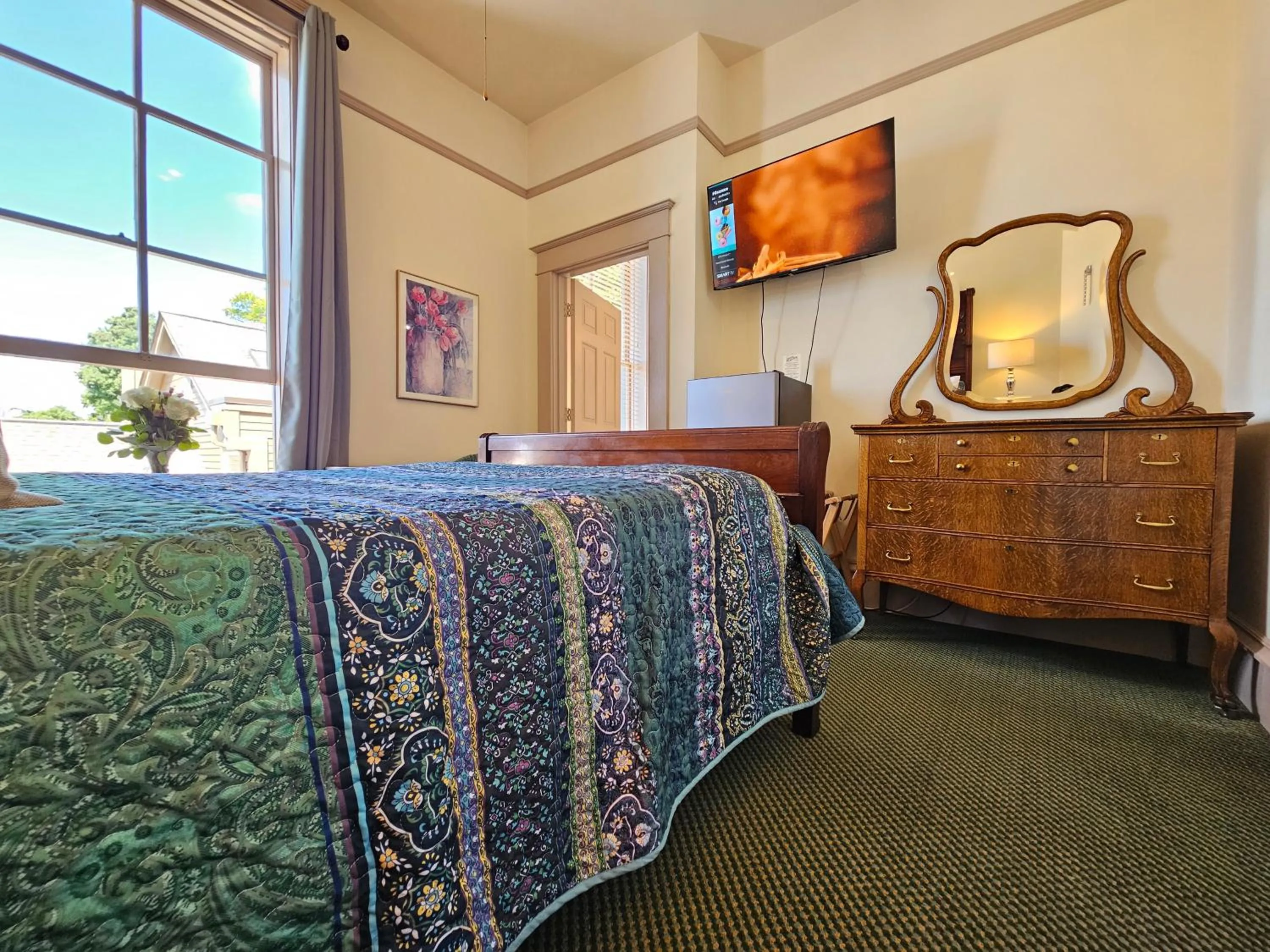 Bed in Hotel Planter