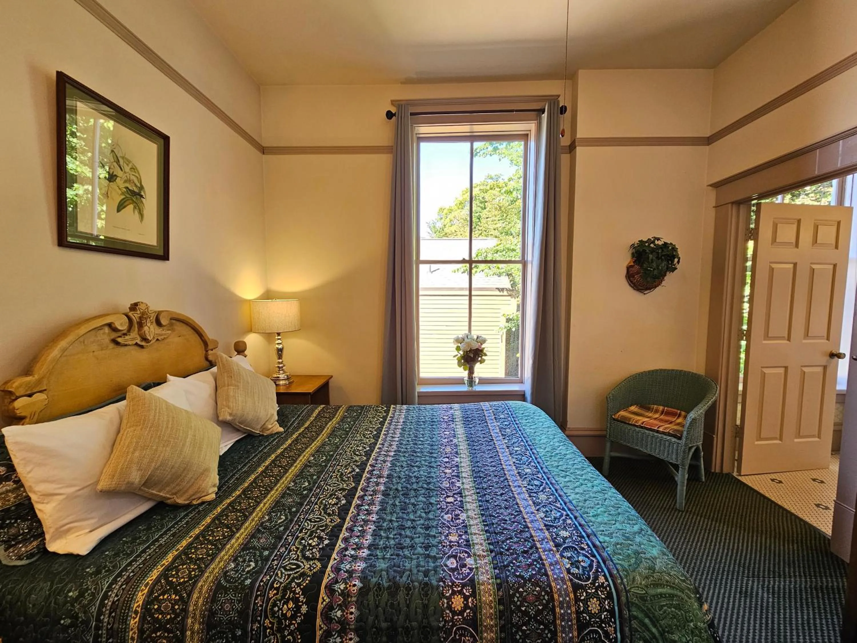 Bed in Hotel Planter