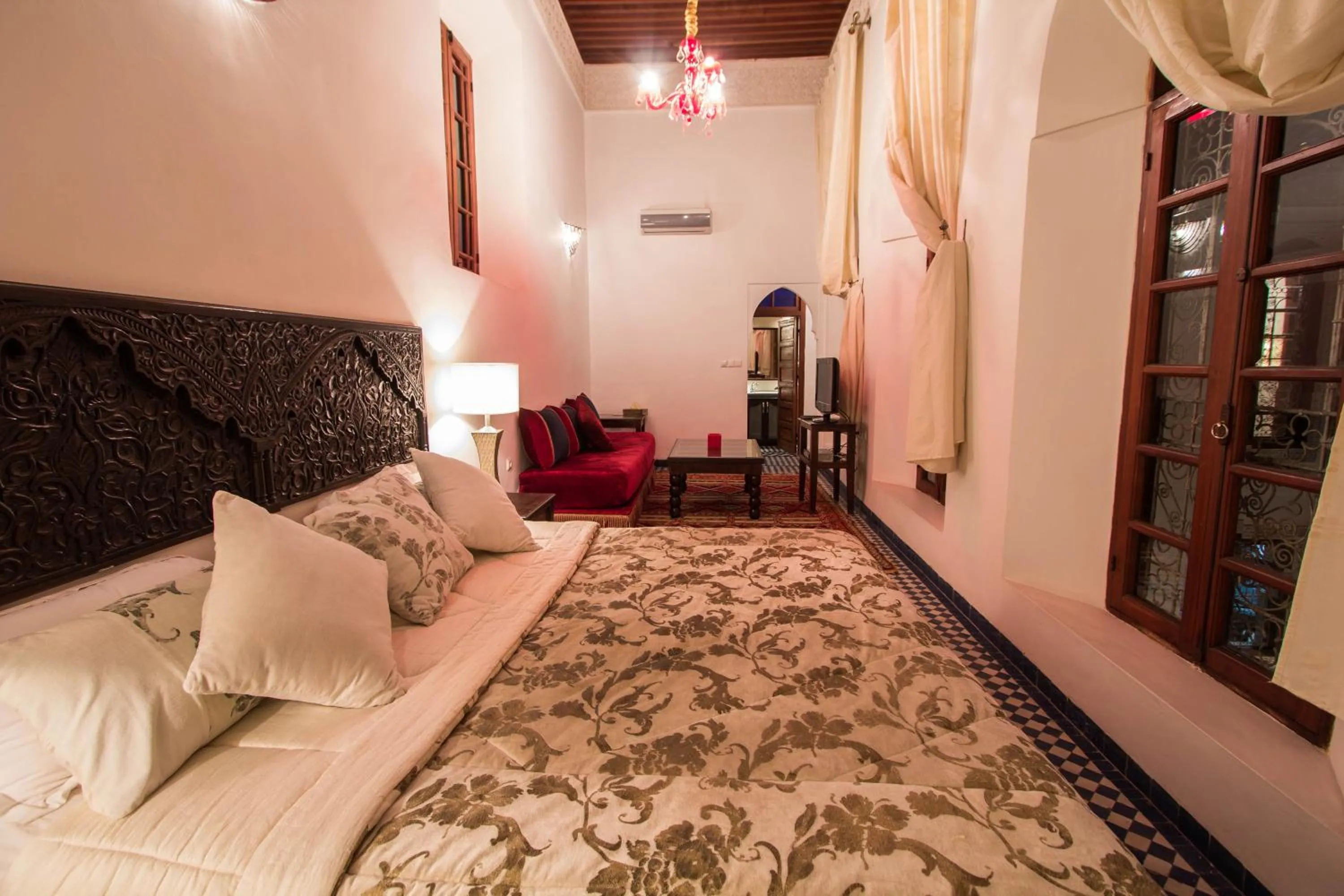 Photo of the whole room in Riad Noujoum Medina