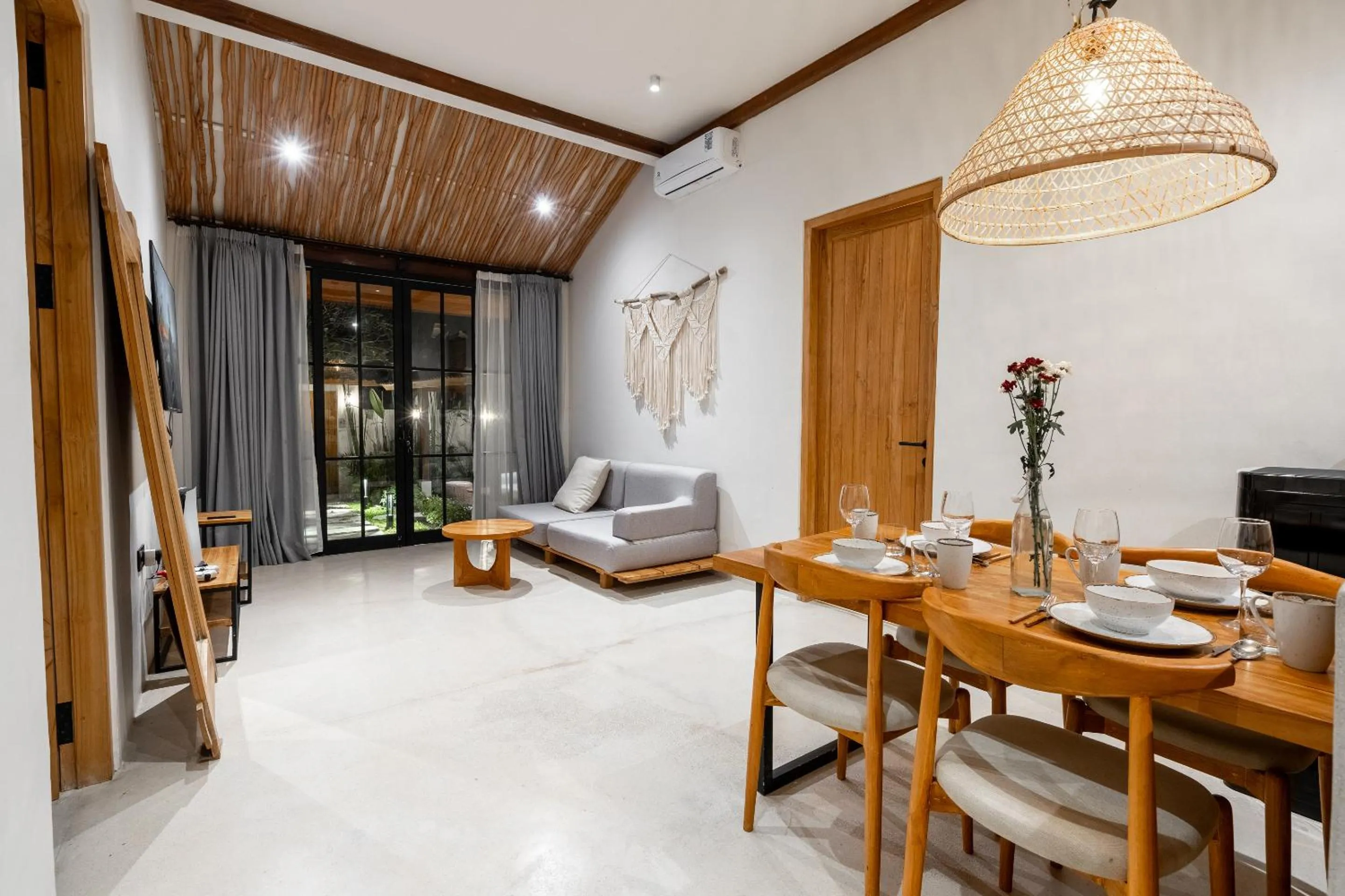 Night in Hijau Villa by EVDEkimi - Charming 2BR escape with Pool, Outdoor Lounge, Lush Garden