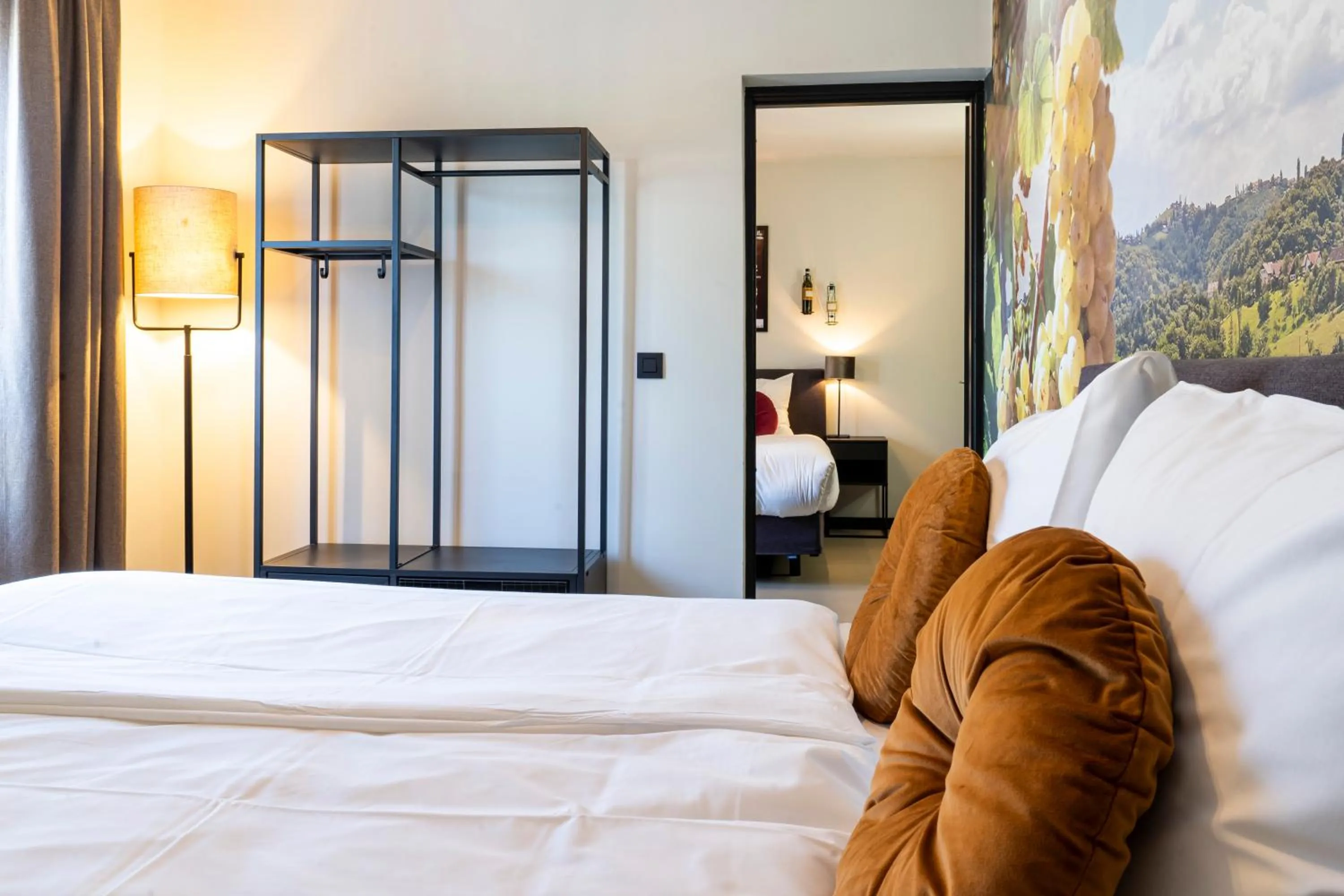 Bedroom, Bed in Dormio Wijnhotel Valkenburg