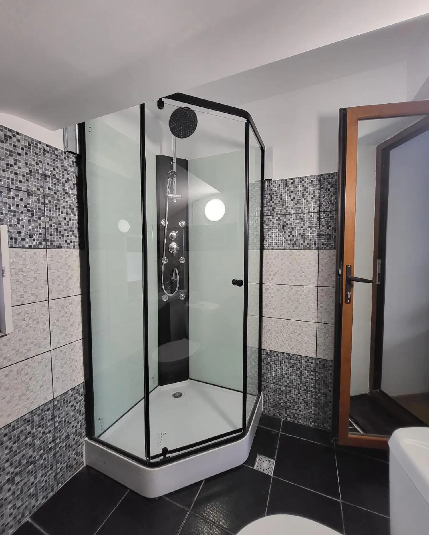 Shower in Adac Boutique Hotel