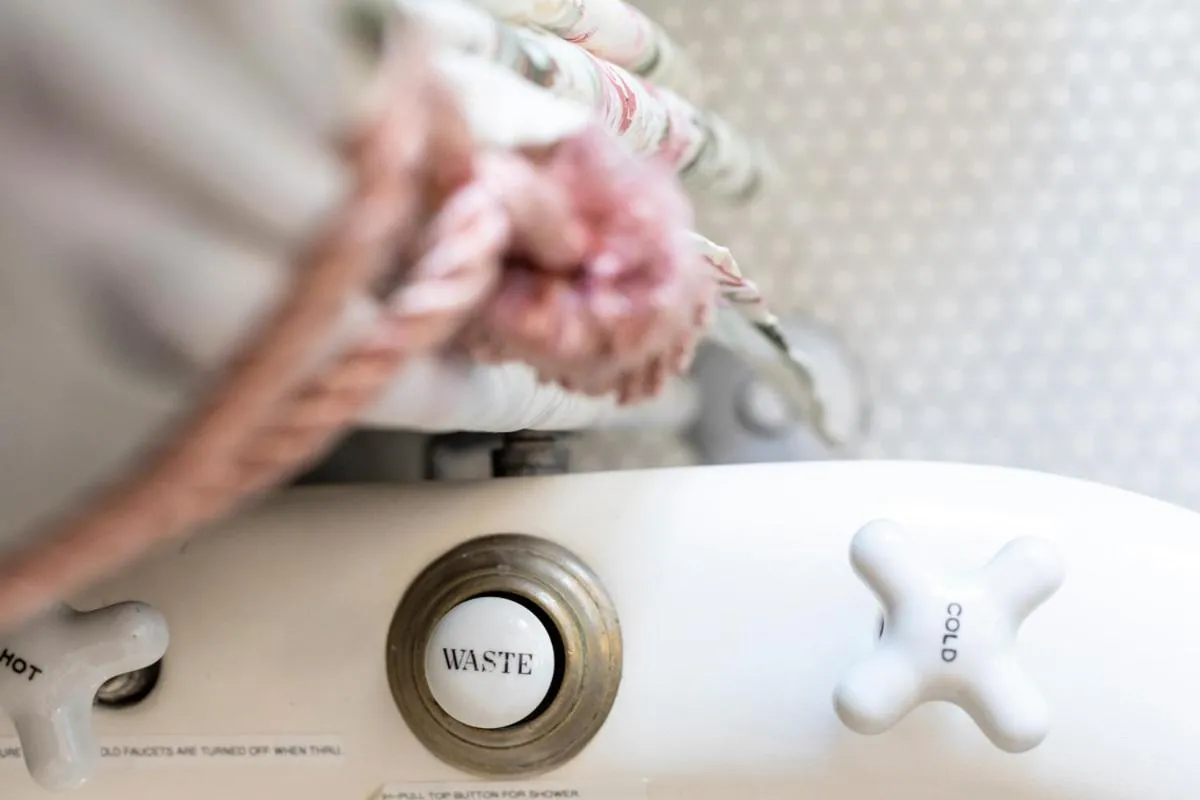 South Broadway Manor B&B - Near Fallingwater, Ohiopyle State Park, Hiking & Biking trails GAP