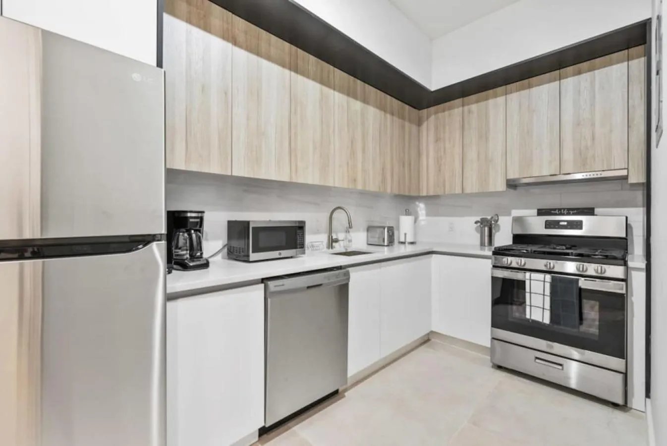 Top Notch 2 Bedroom Minutes From Central Park