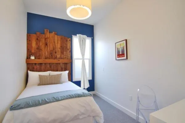 Bedroom, Bed in 1906 Mission