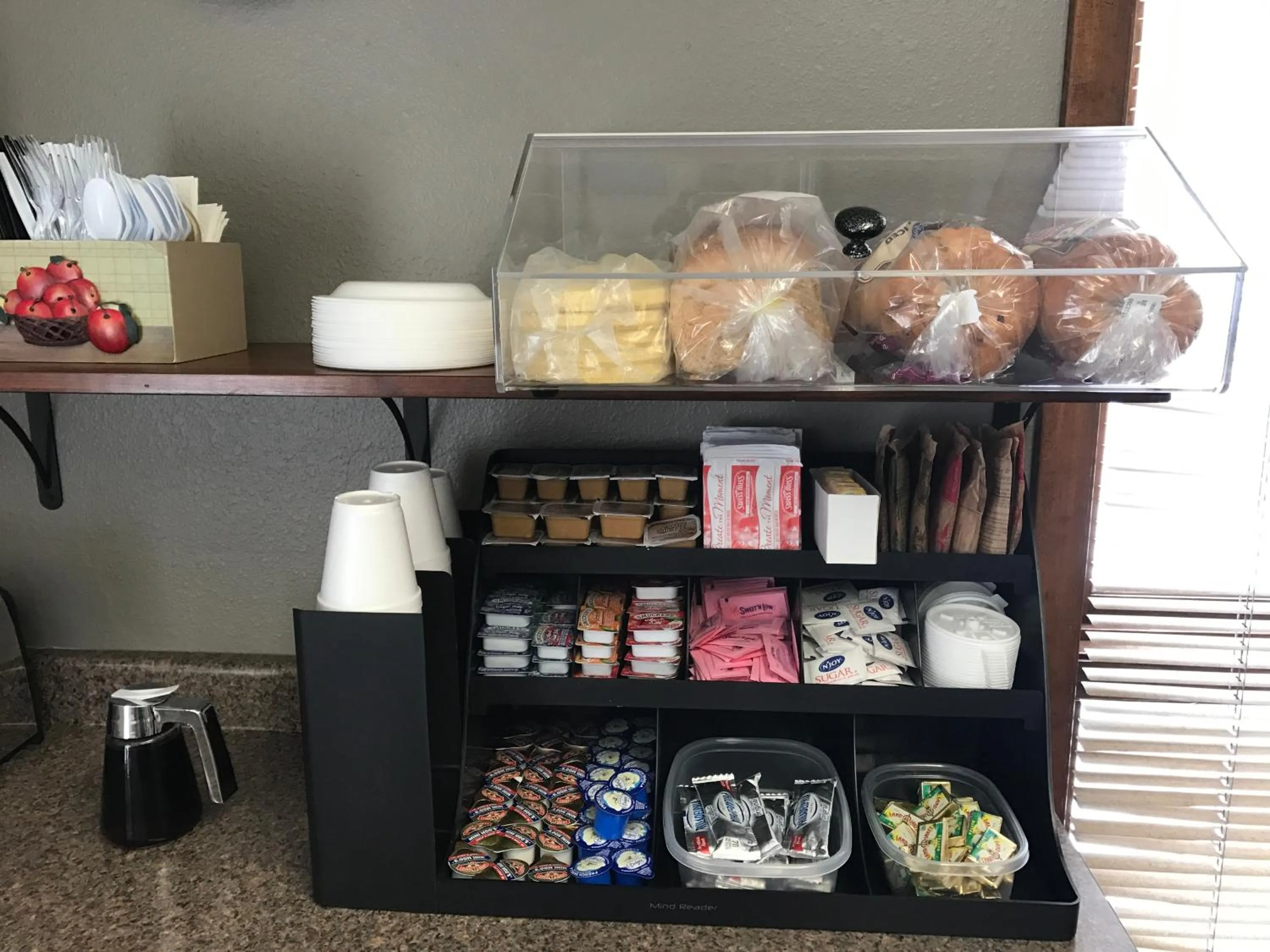 Food and drinks in Snowshoe Motel