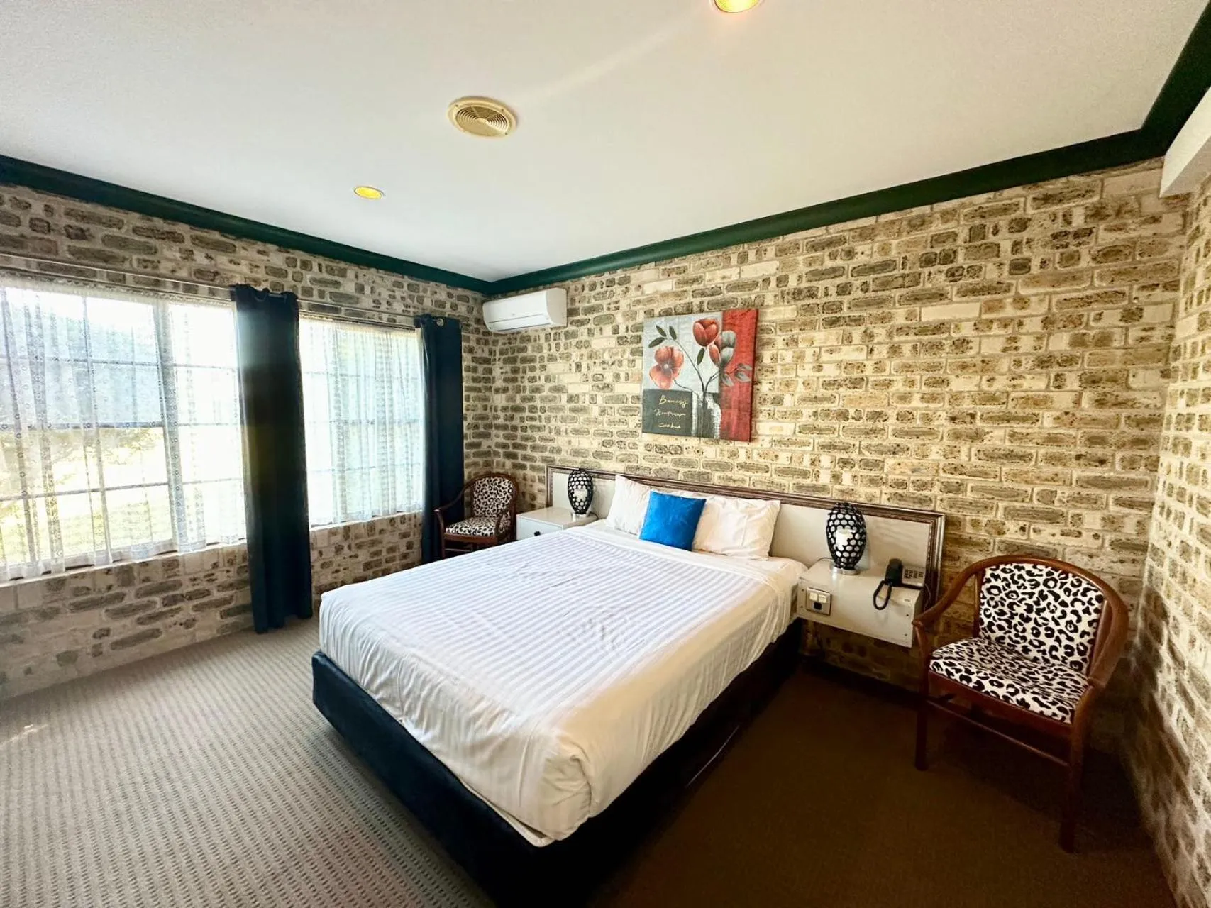 Bed in Sir Francis Drake