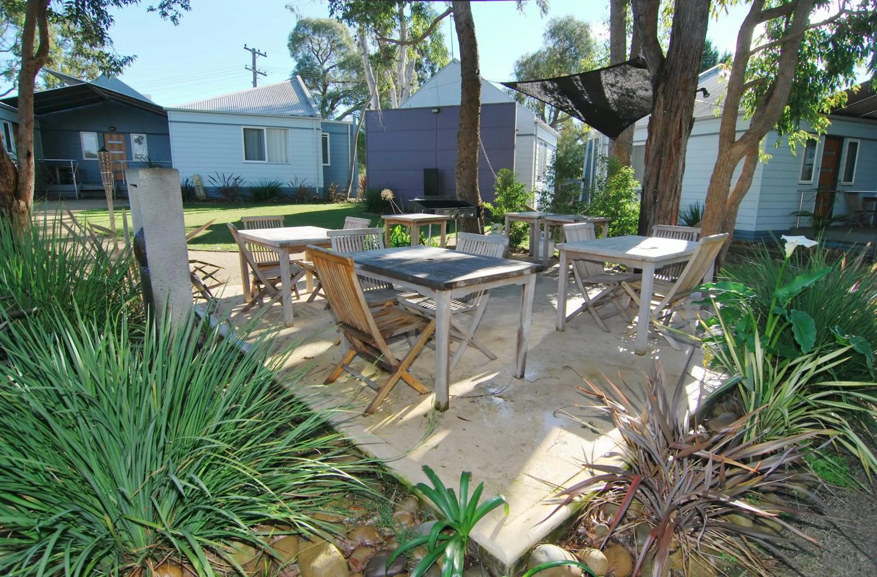 BBQ facilities in Huskisson Holiday Motel Cabins