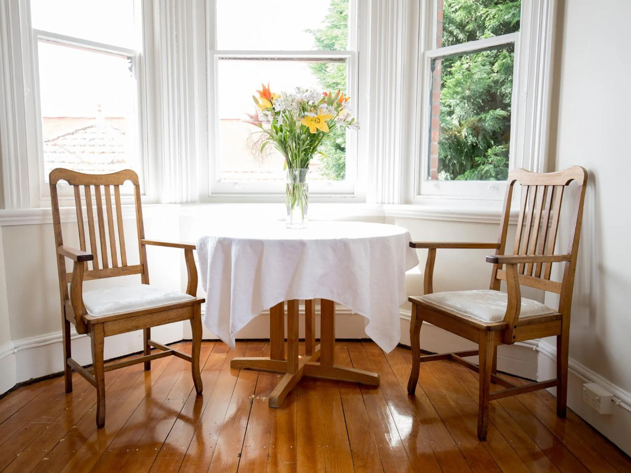 Dining area in Montacute Boutique Bunkhouse