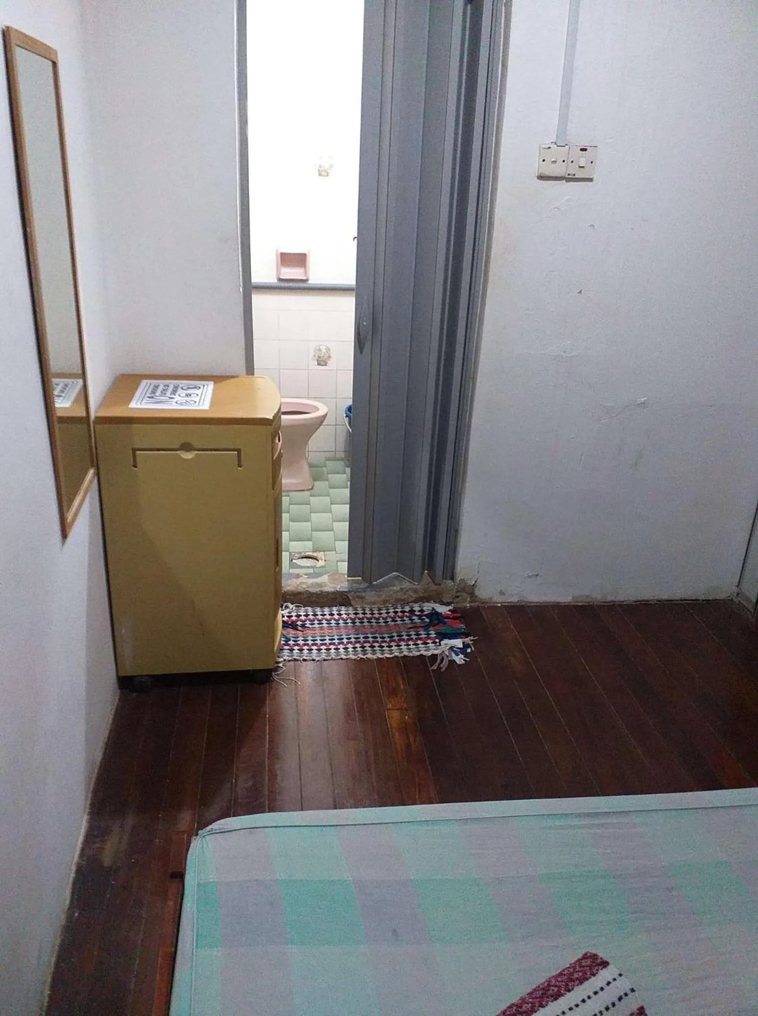 Bathroom, Bed in Discovery Youth Hostel Malacca