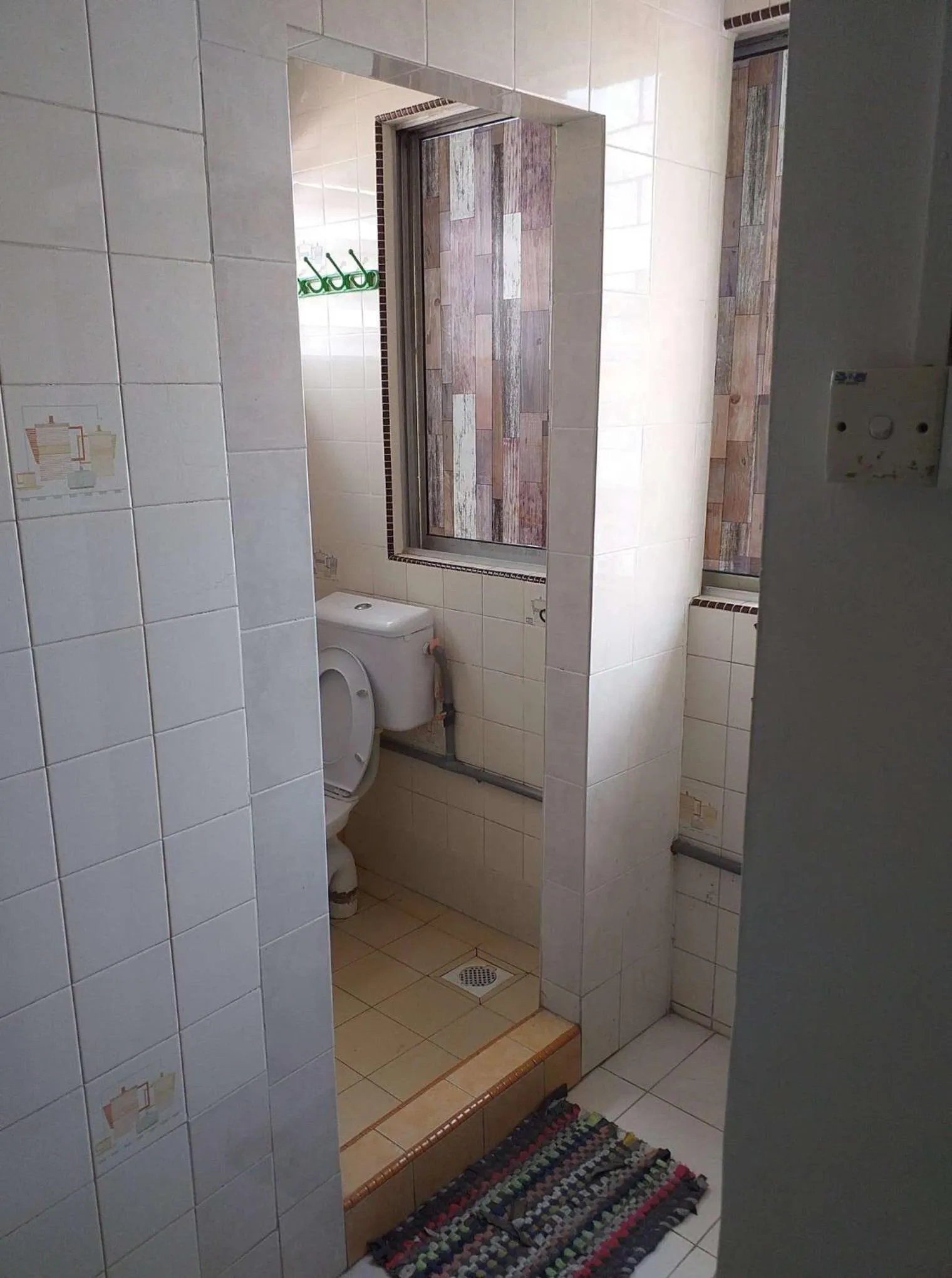 Bathroom in Discovery Youth Hostel Malacca