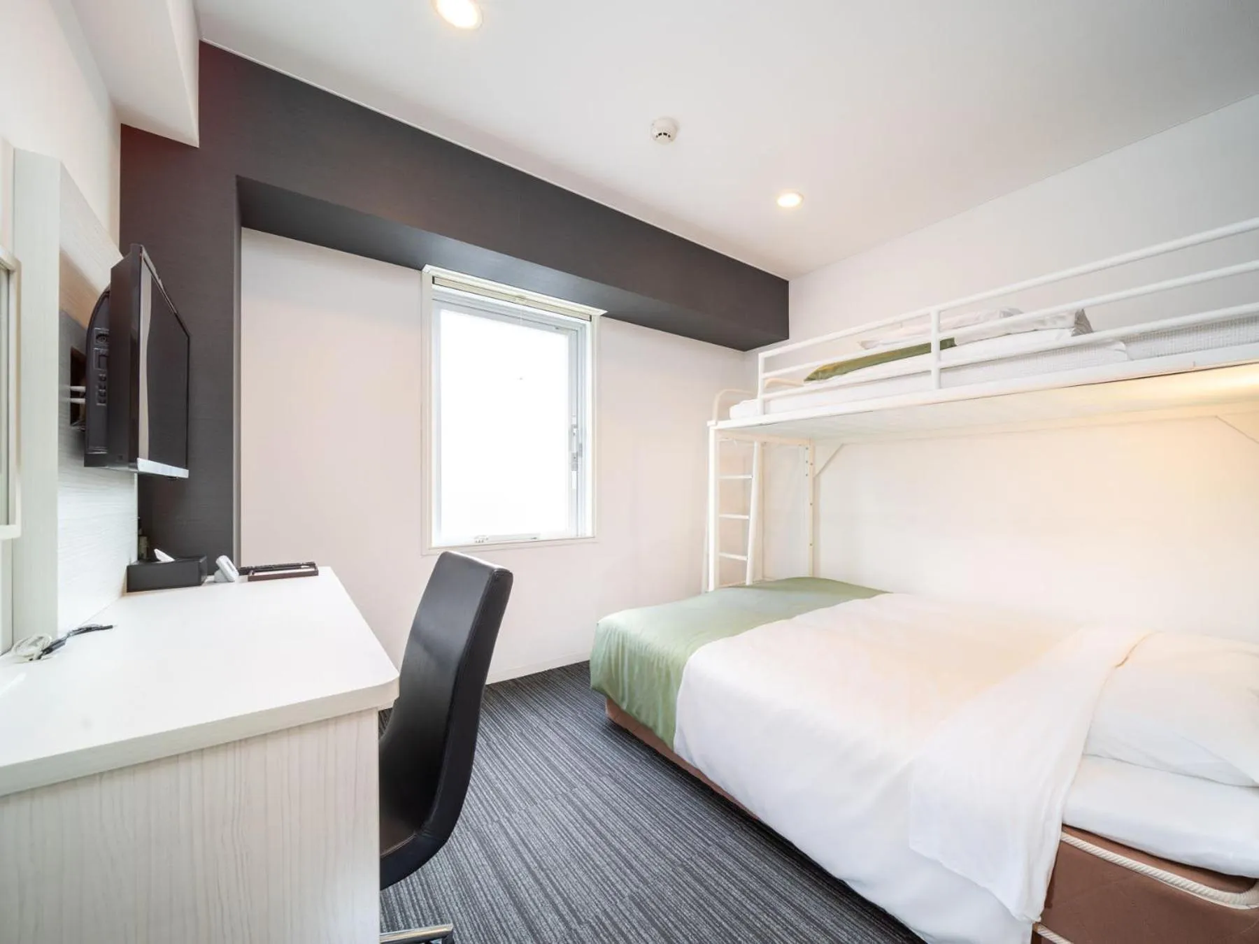 Bed in Super Hotel Shinagawa Shinbanba