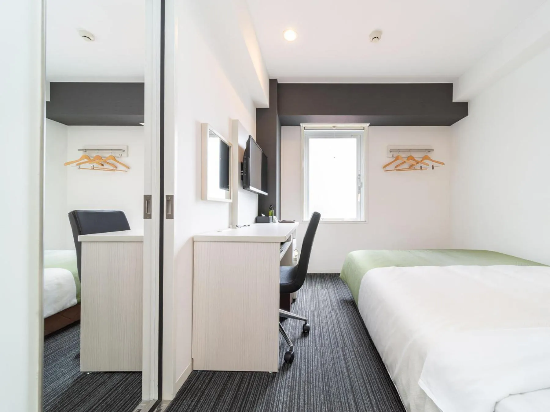 Bed in Super Hotel Shinagawa Shinbanba