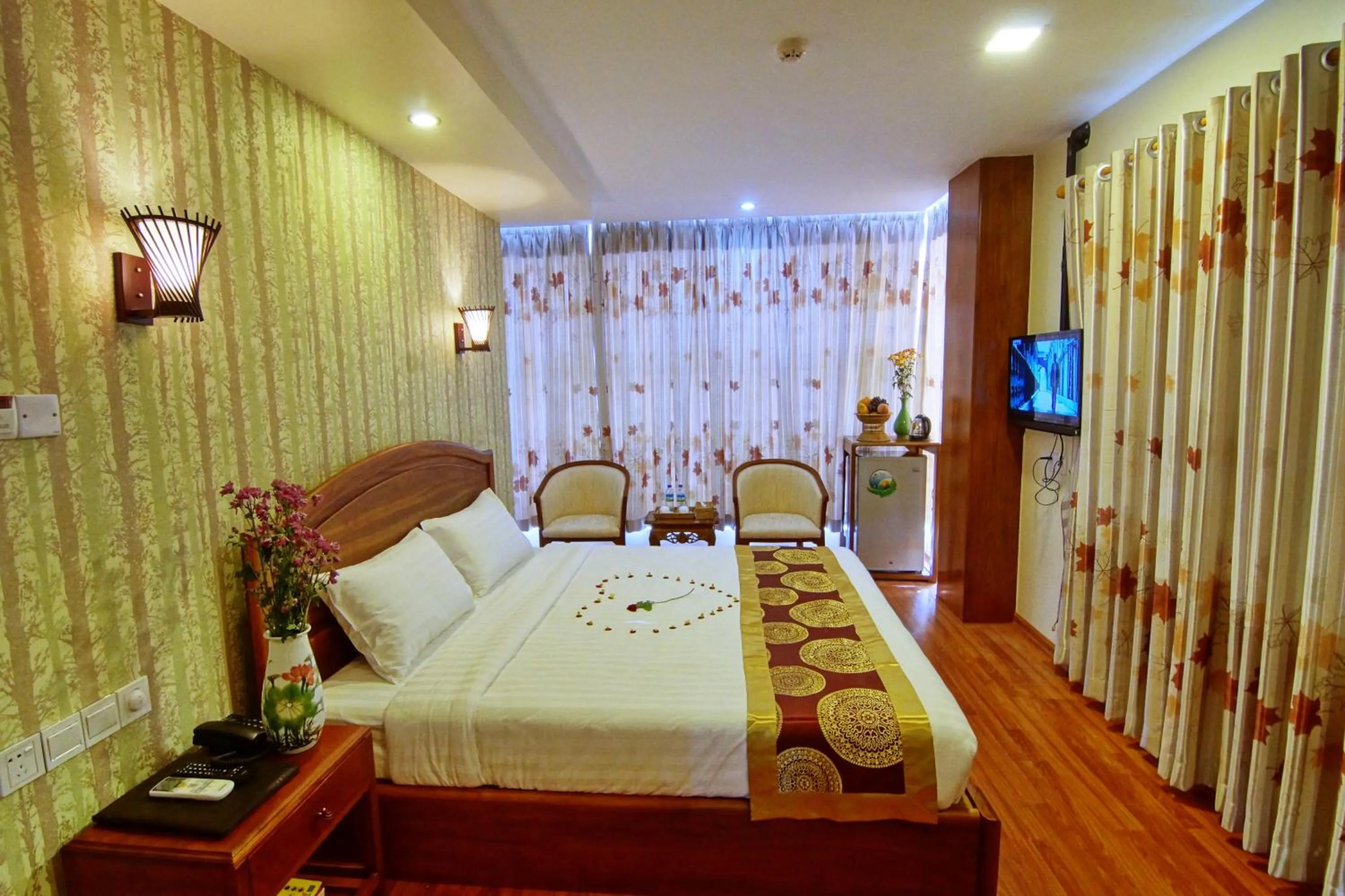 Bedroom, Bed in Royal Pearl Hotel