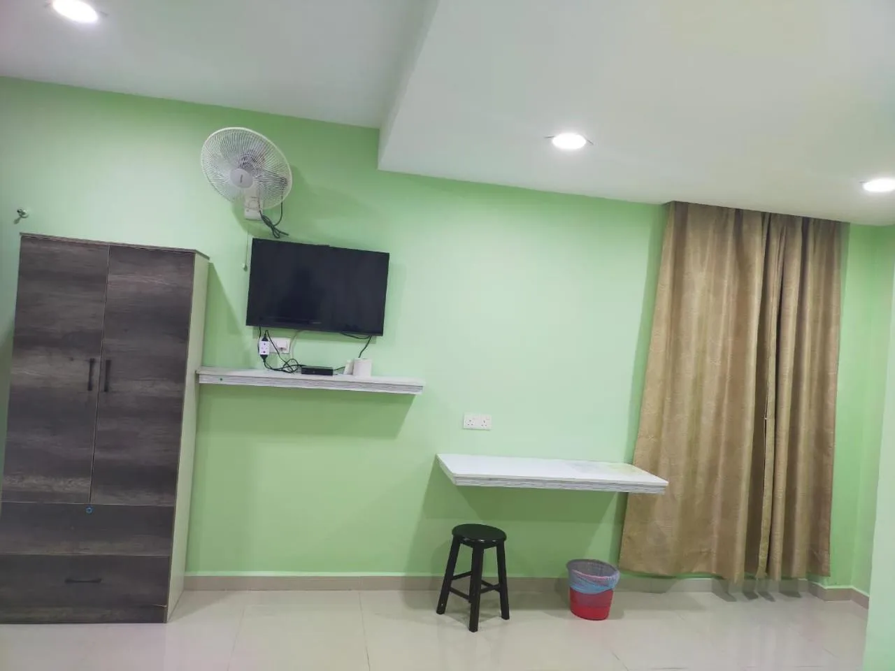 TV and multimedia in Leaf Guest House