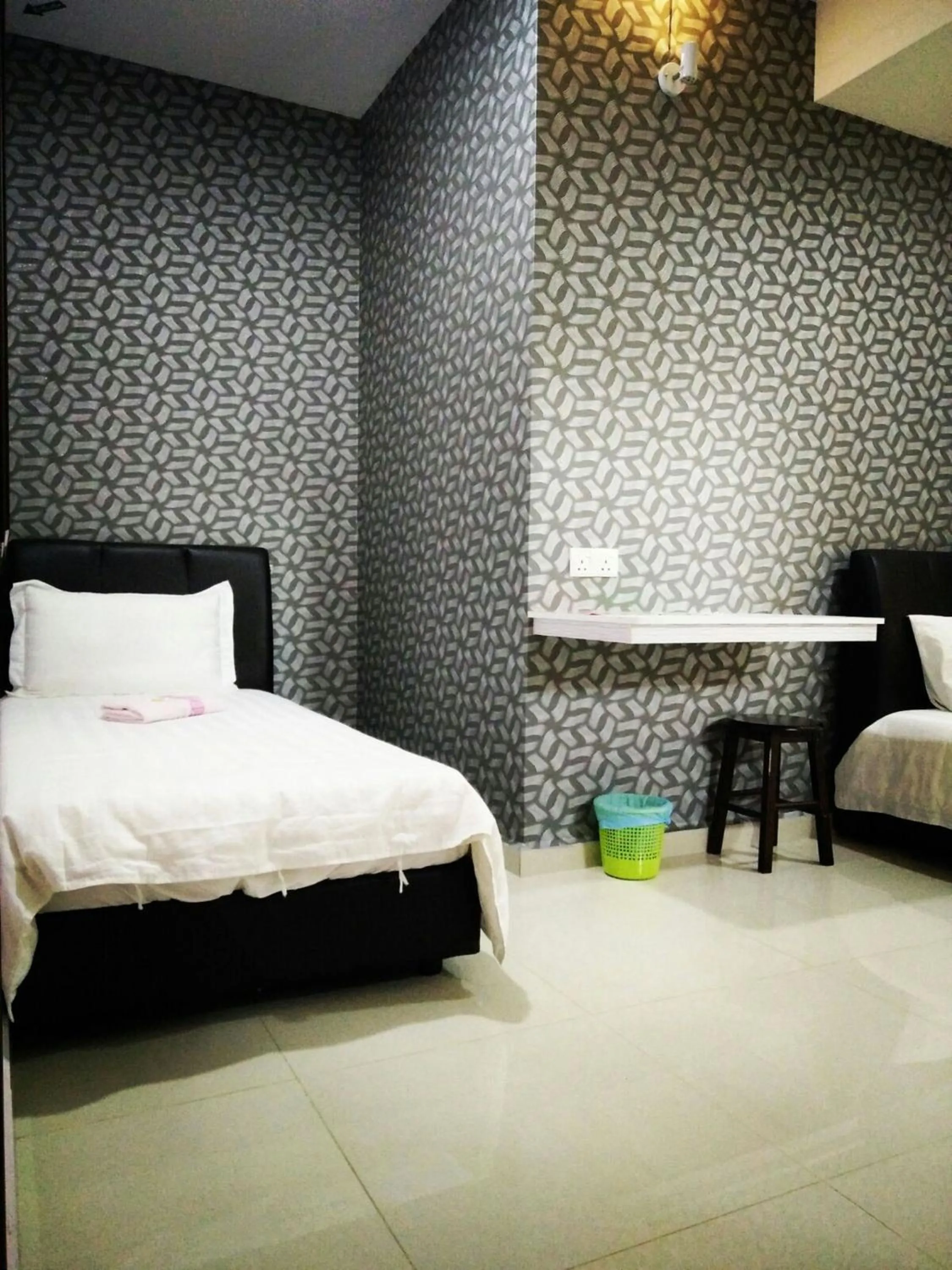 Bed in Leaf Guest House