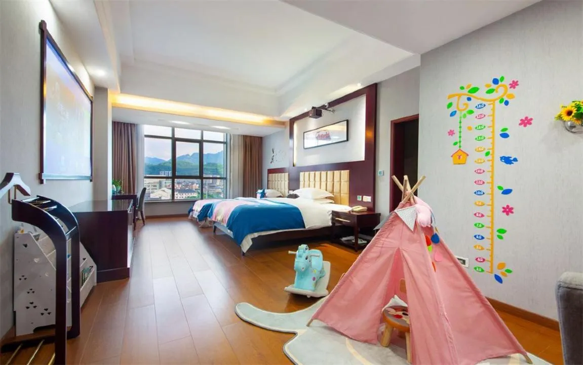 Bed in Ramada by Wyndham Zhangjiajie Tianmen Mountain