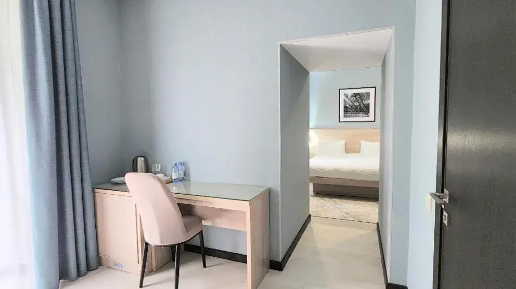 Twin Room with Balcony in Resident Hotel Gogol Twin Room with Balcony in Resident Hotel Gogol