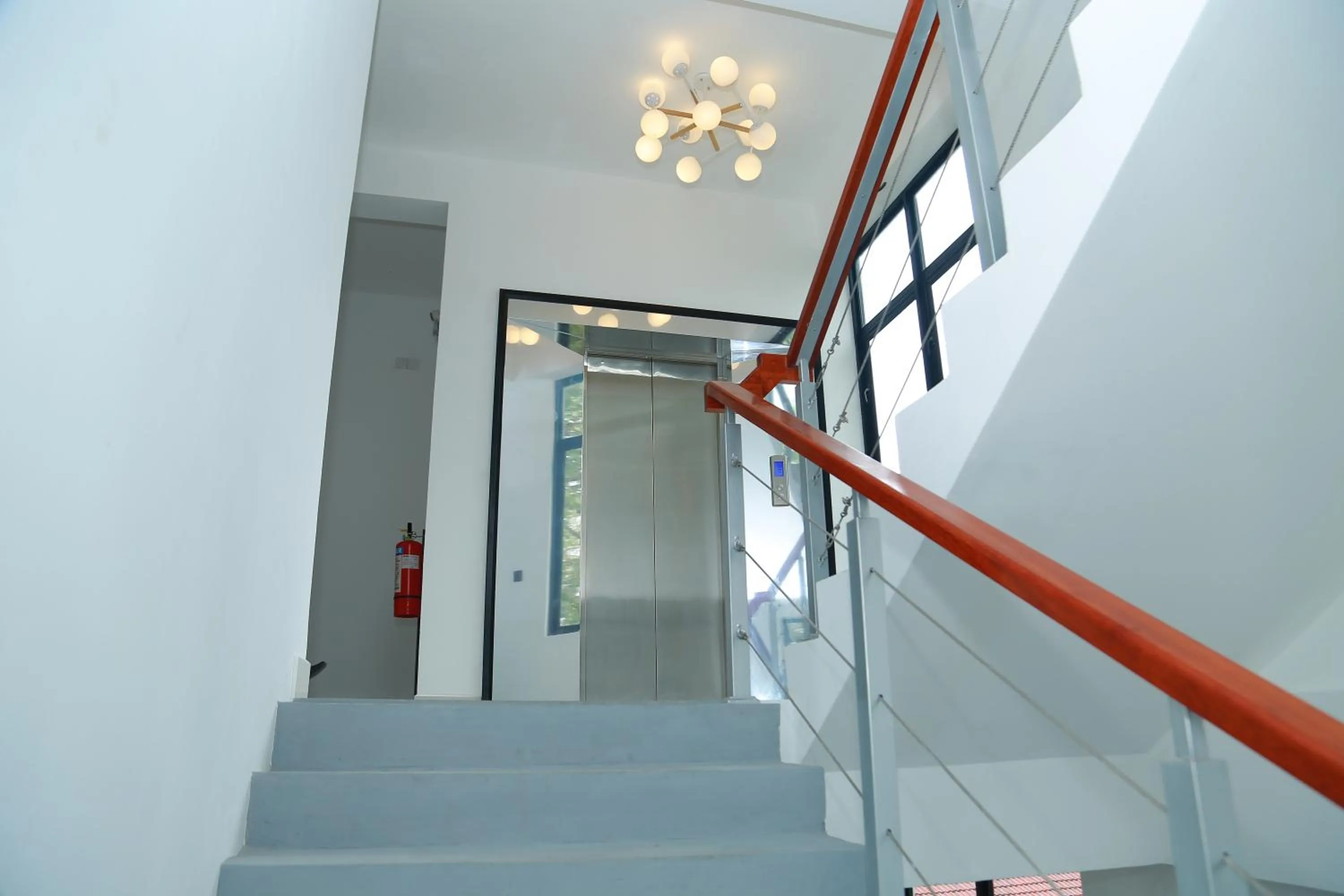 elevator in Mzion Hotel Weligama