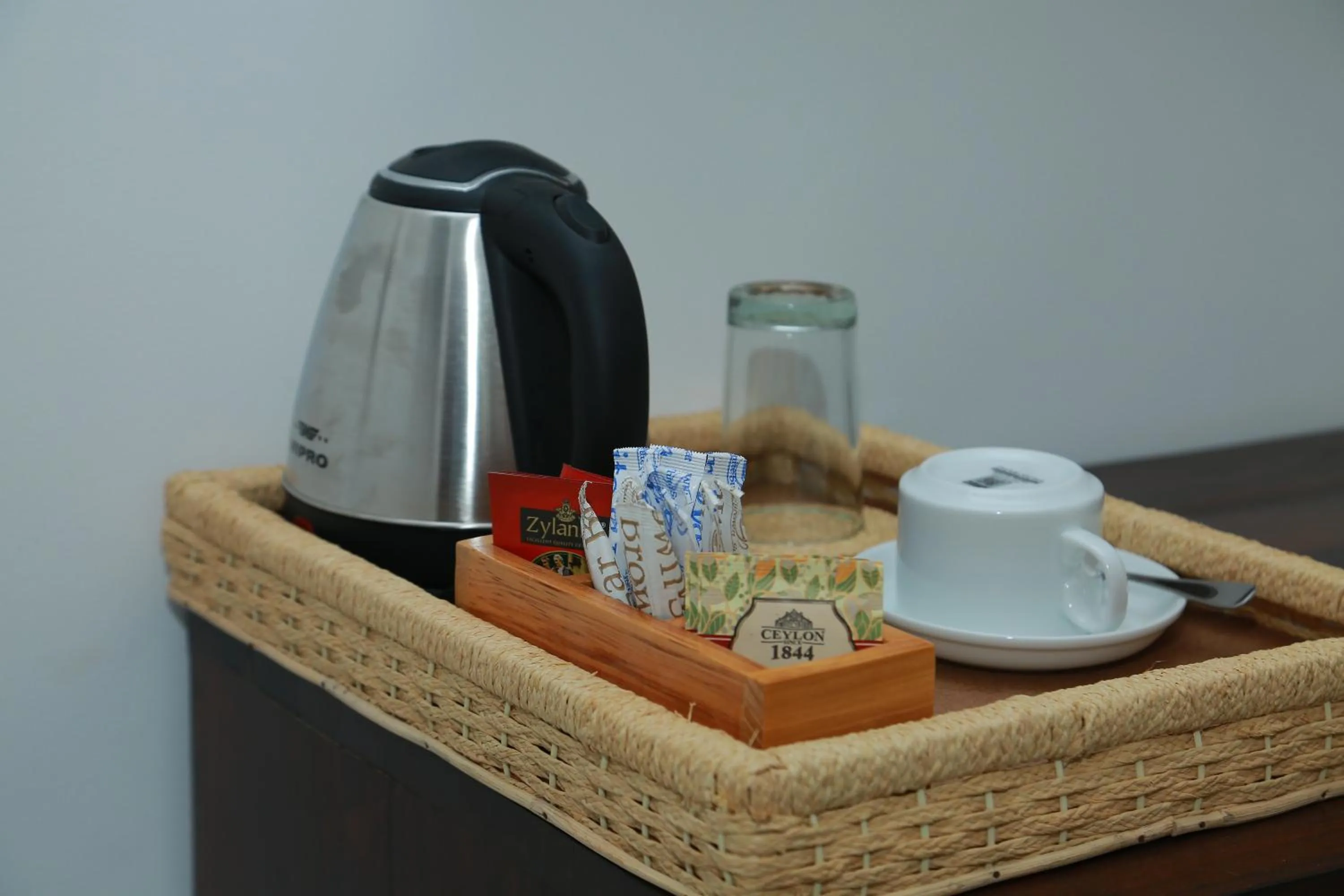 Coffee/tea facilities in Mzion Hotel Weligama