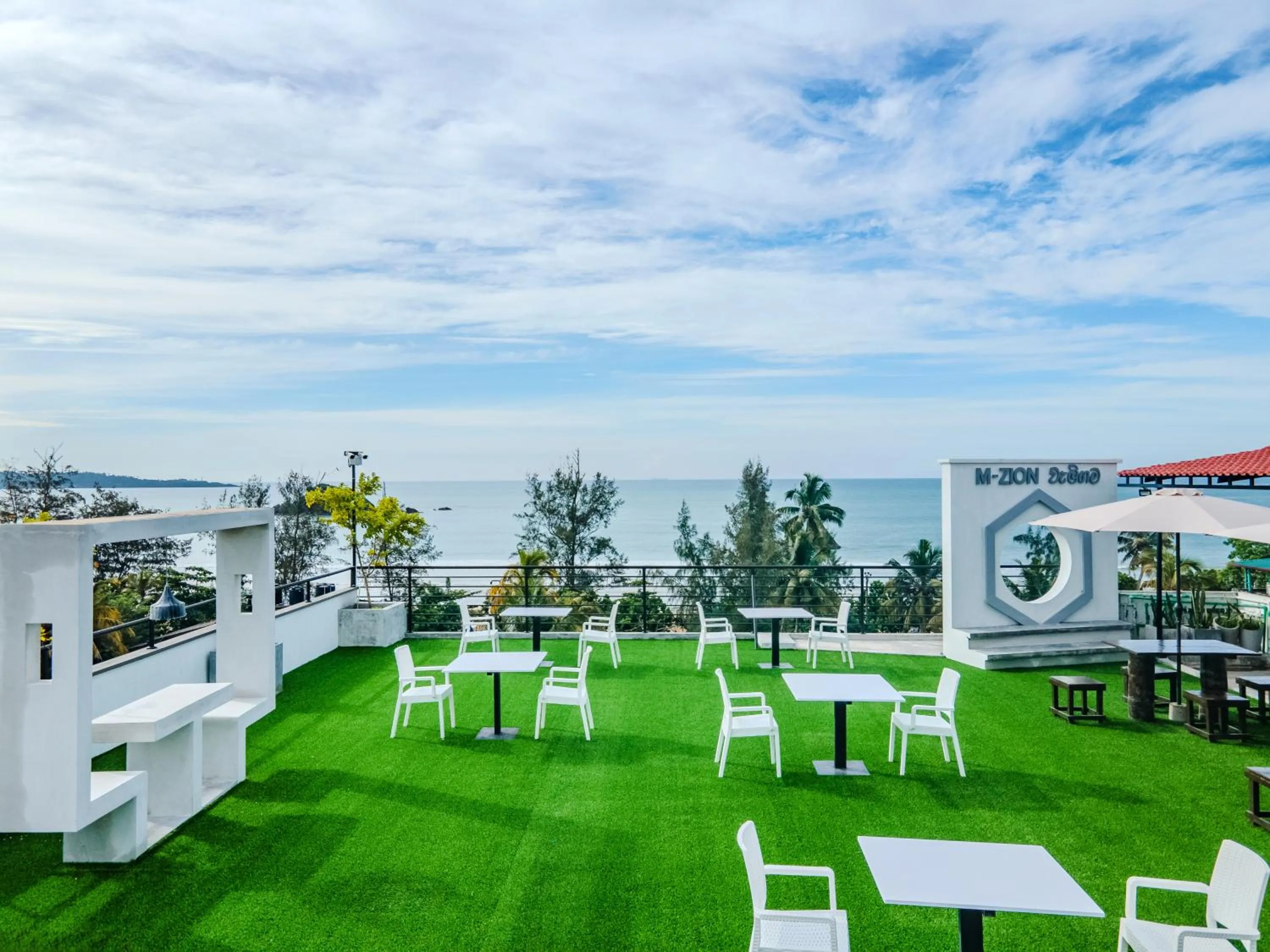 Restaurant/places to eat in Mzion Hotel Weligama