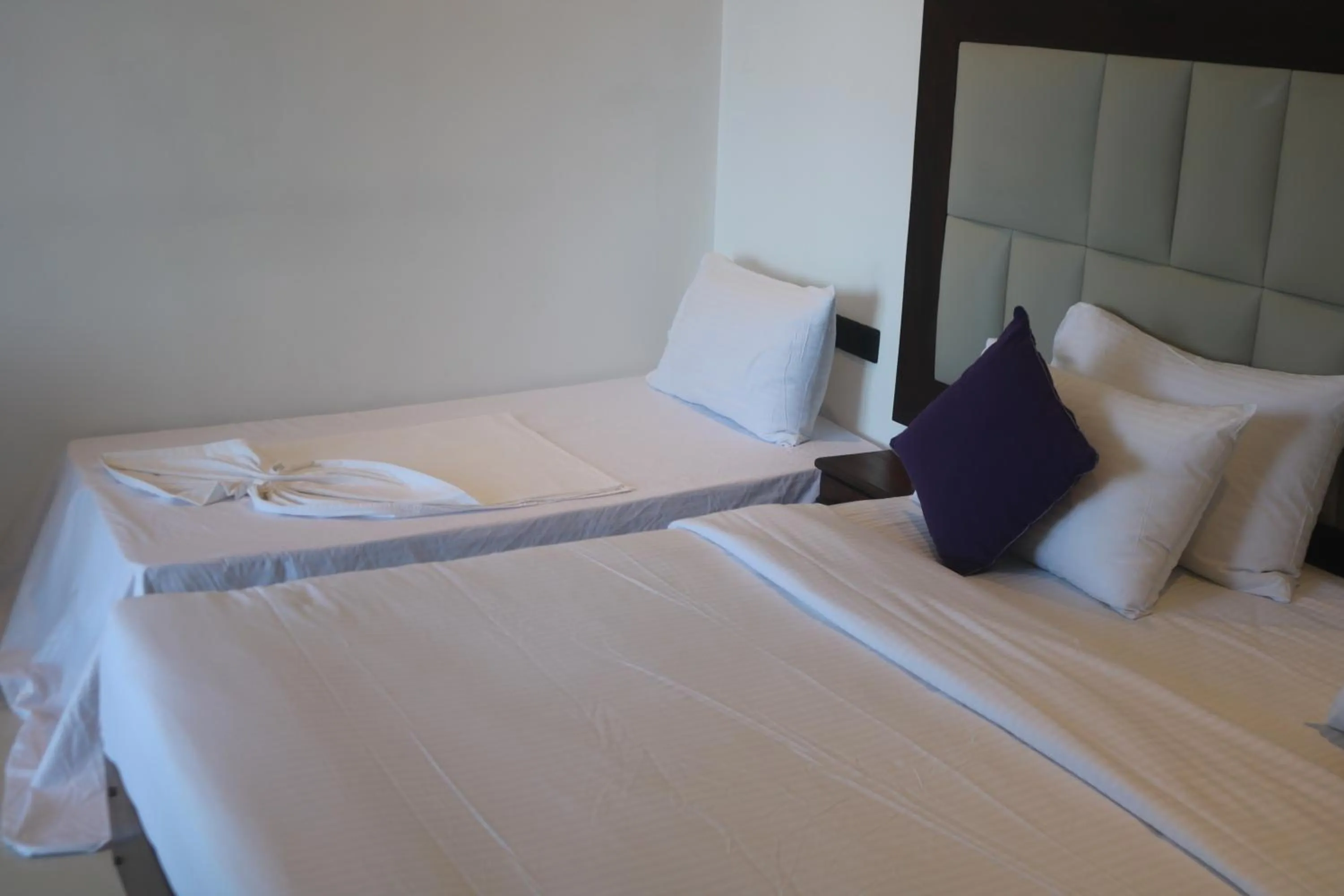 Bed in Mzion Hotel Weligama