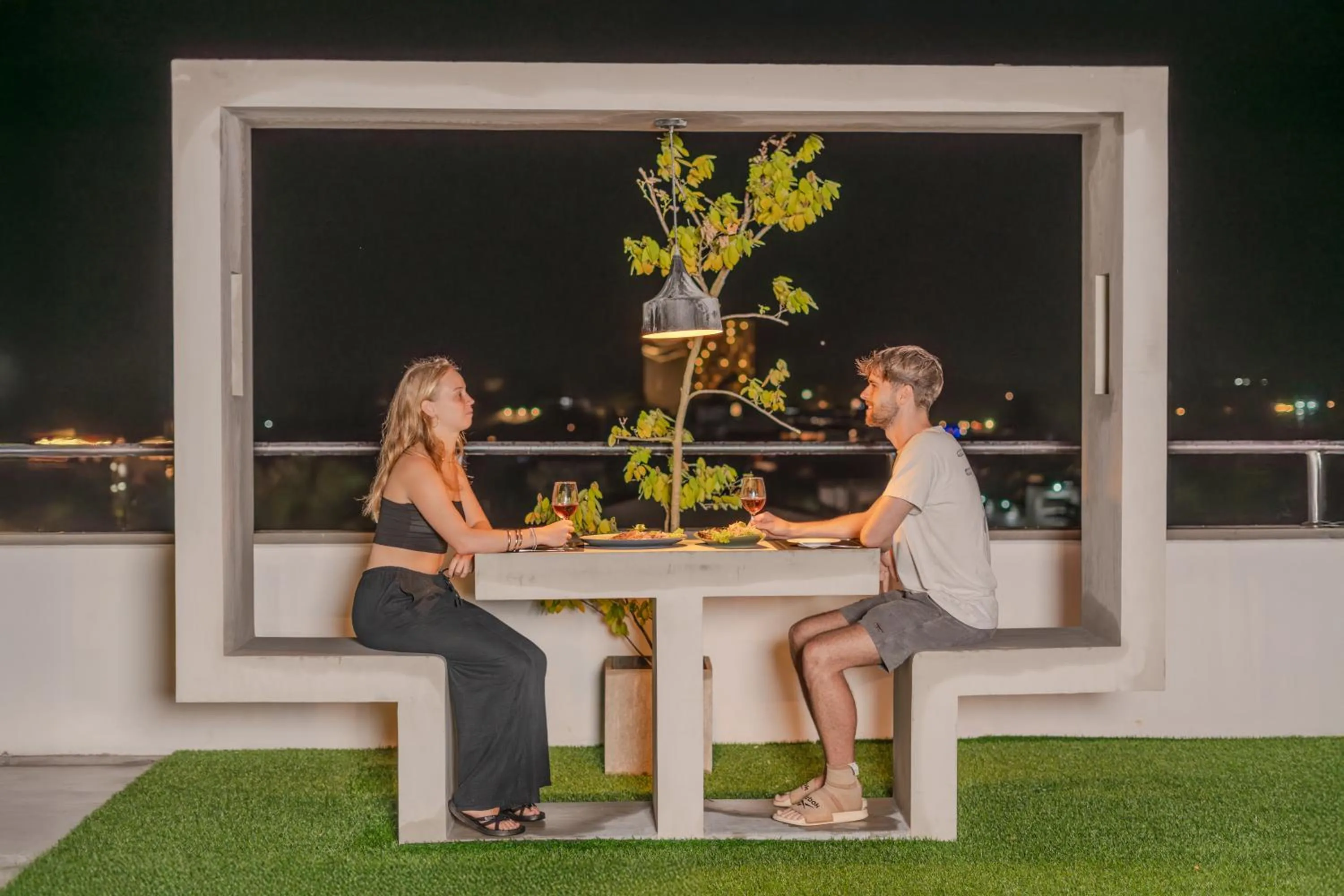 Restaurant/places to eat in Mzion Hotel Weligama