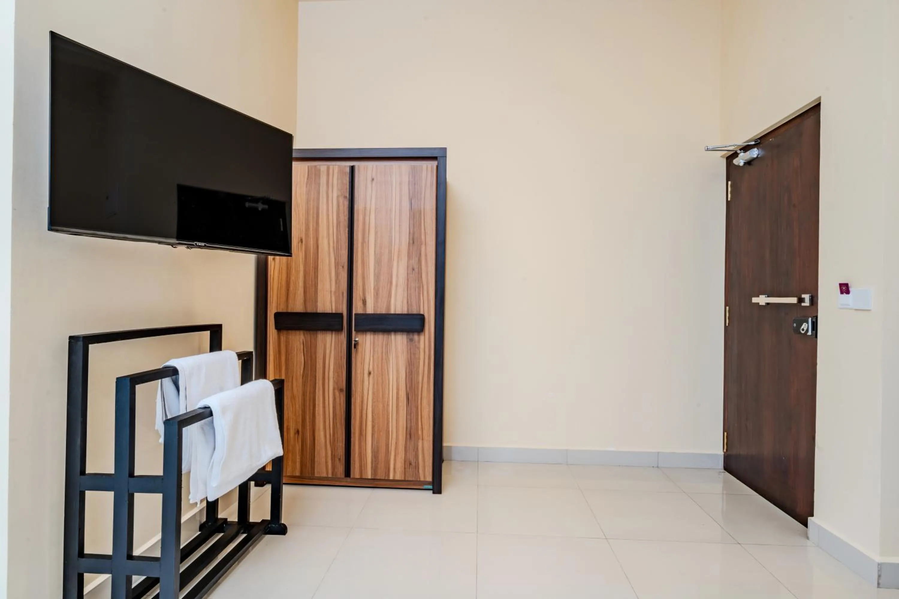 Bedroom, Bed in Mzion Hotel Weligama