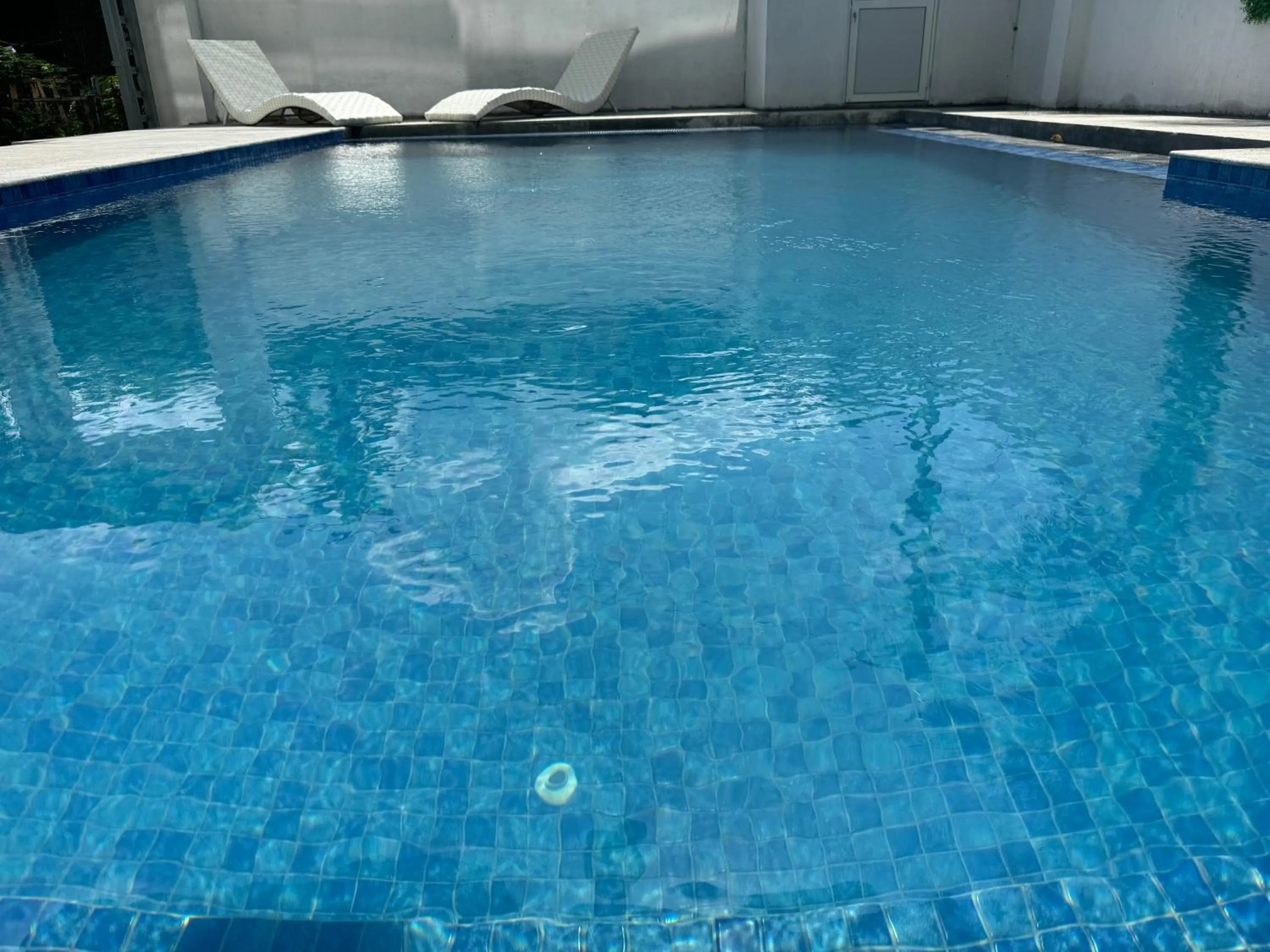 Swimming pool in Mzion Hotel Weligama