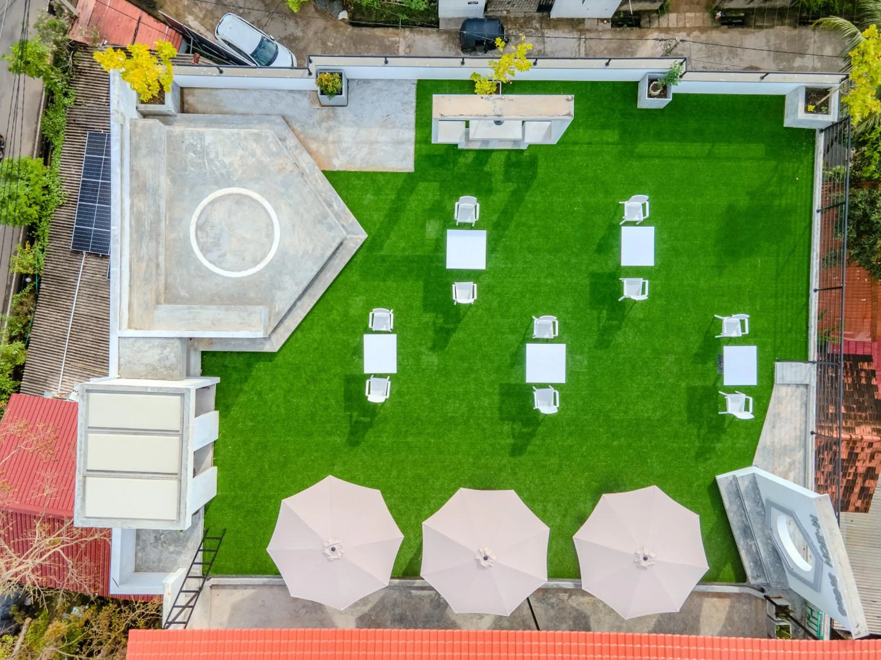 Restaurant/places to eat in Mzion Hotel Weligama