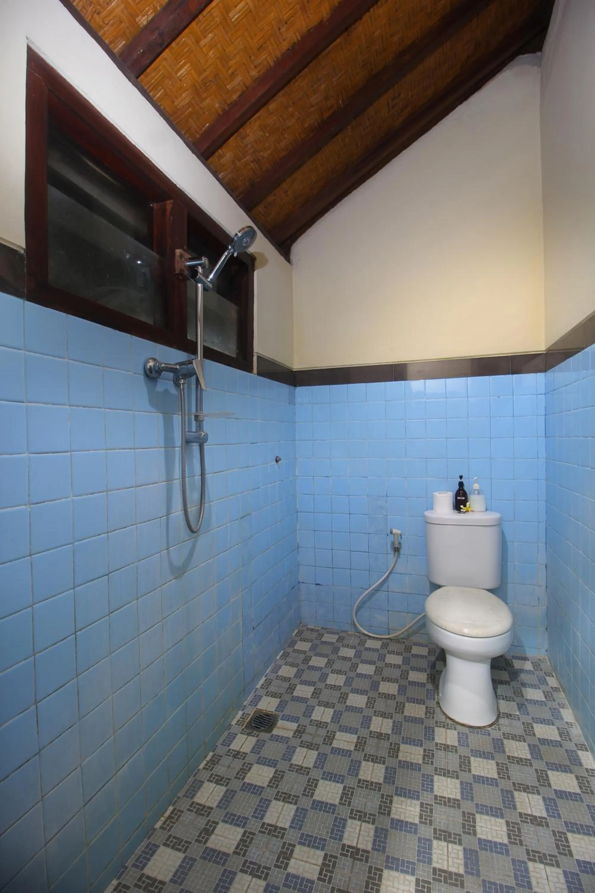 Bathroom in Sari Gong Guest House, A Trishula Collection