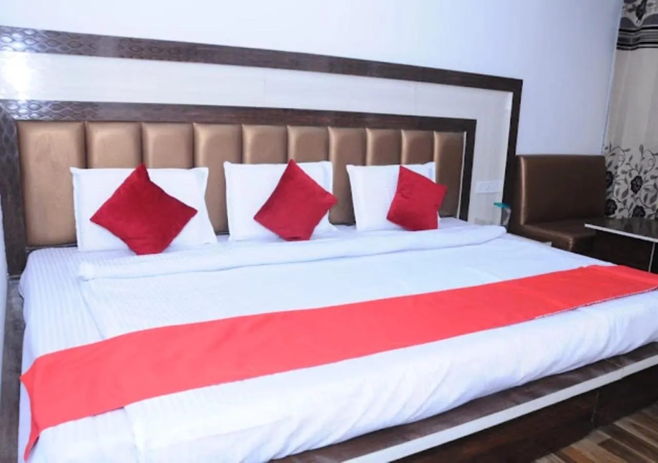 Hotel Lords Paradise 