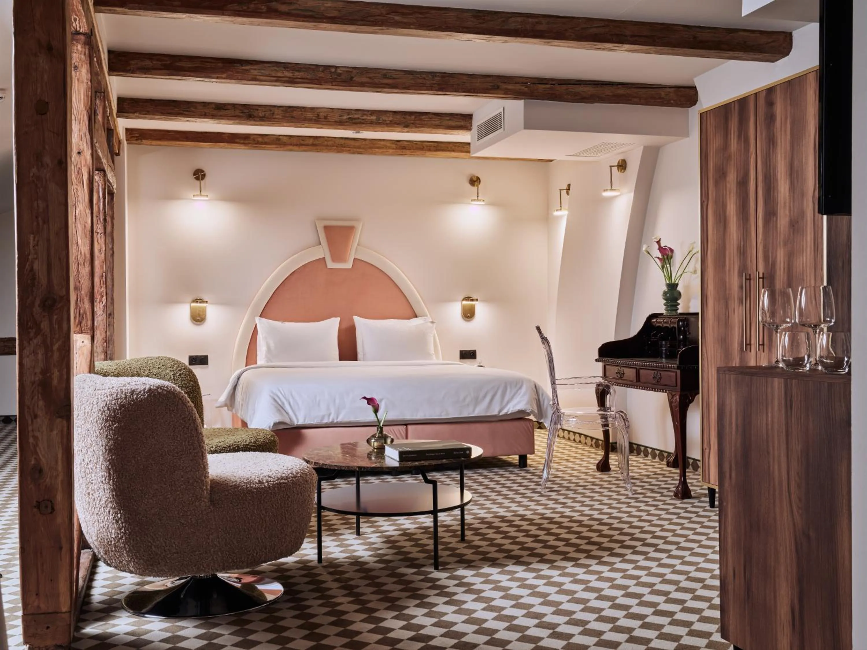 Bed in Hotel Pietryna