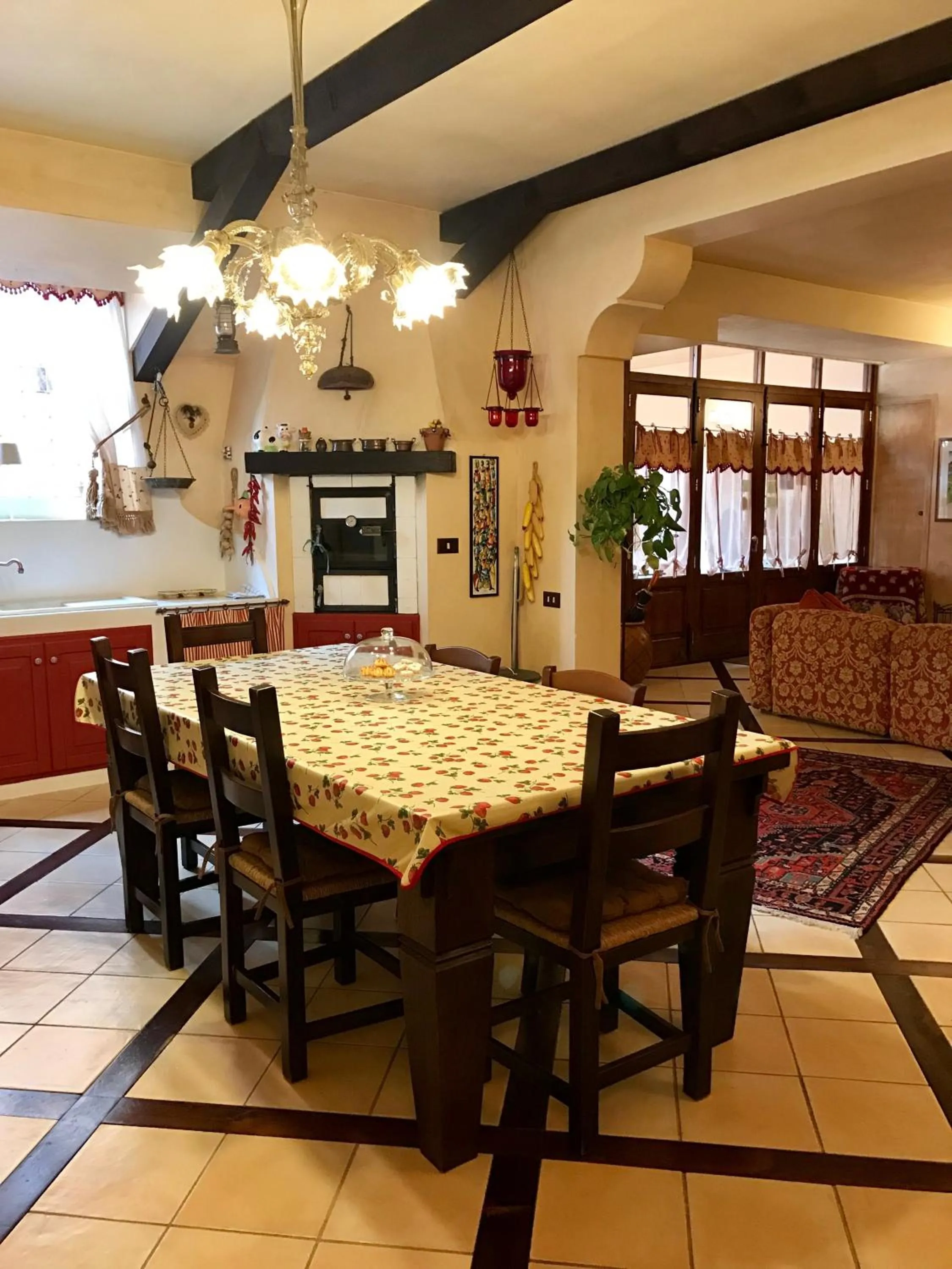 Communal kitchen in B&B Le Sorelle