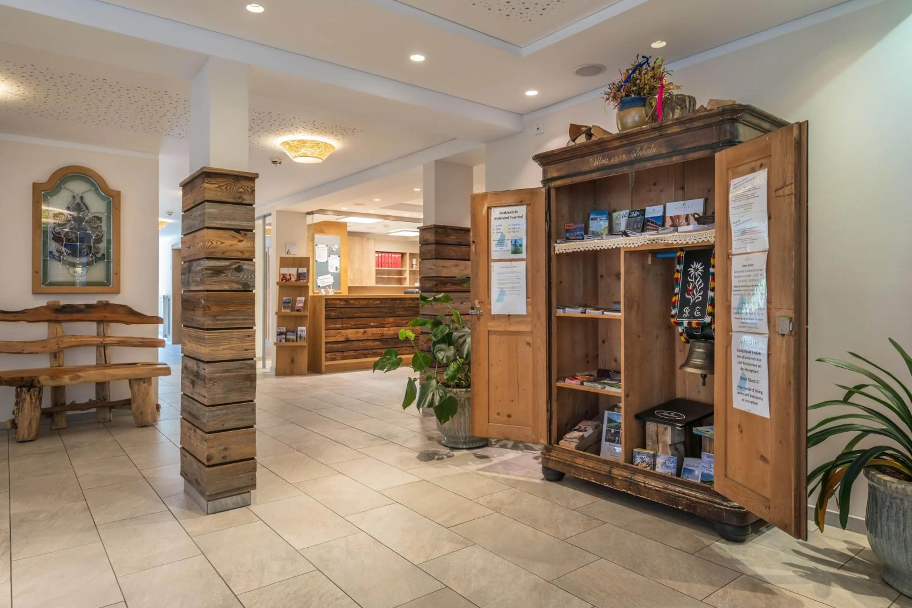 Lobby or reception in Aktivhotel Tuxerhof