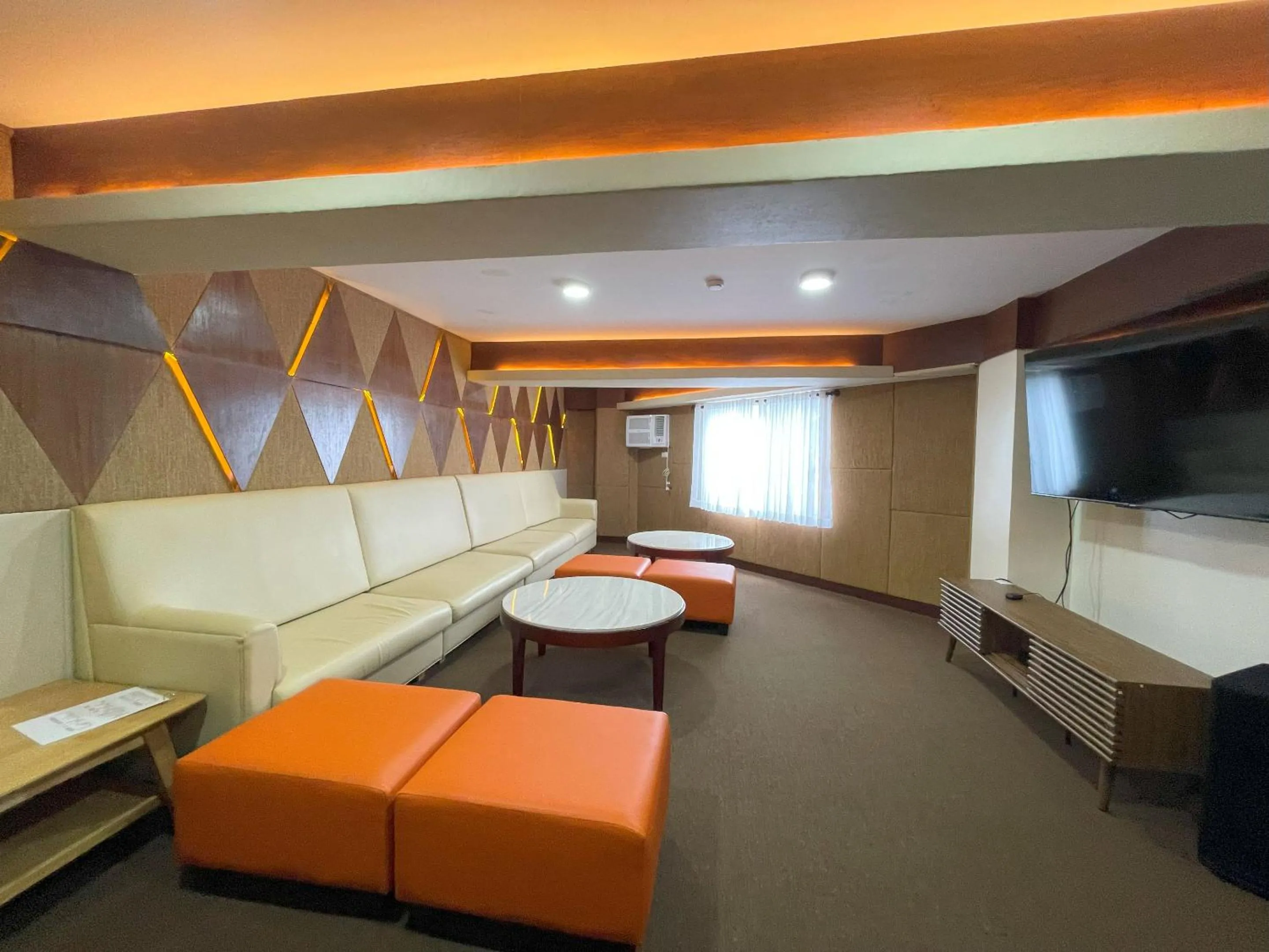 Karaoke, Bed in Mist Mountain Resort powered by Cocotel