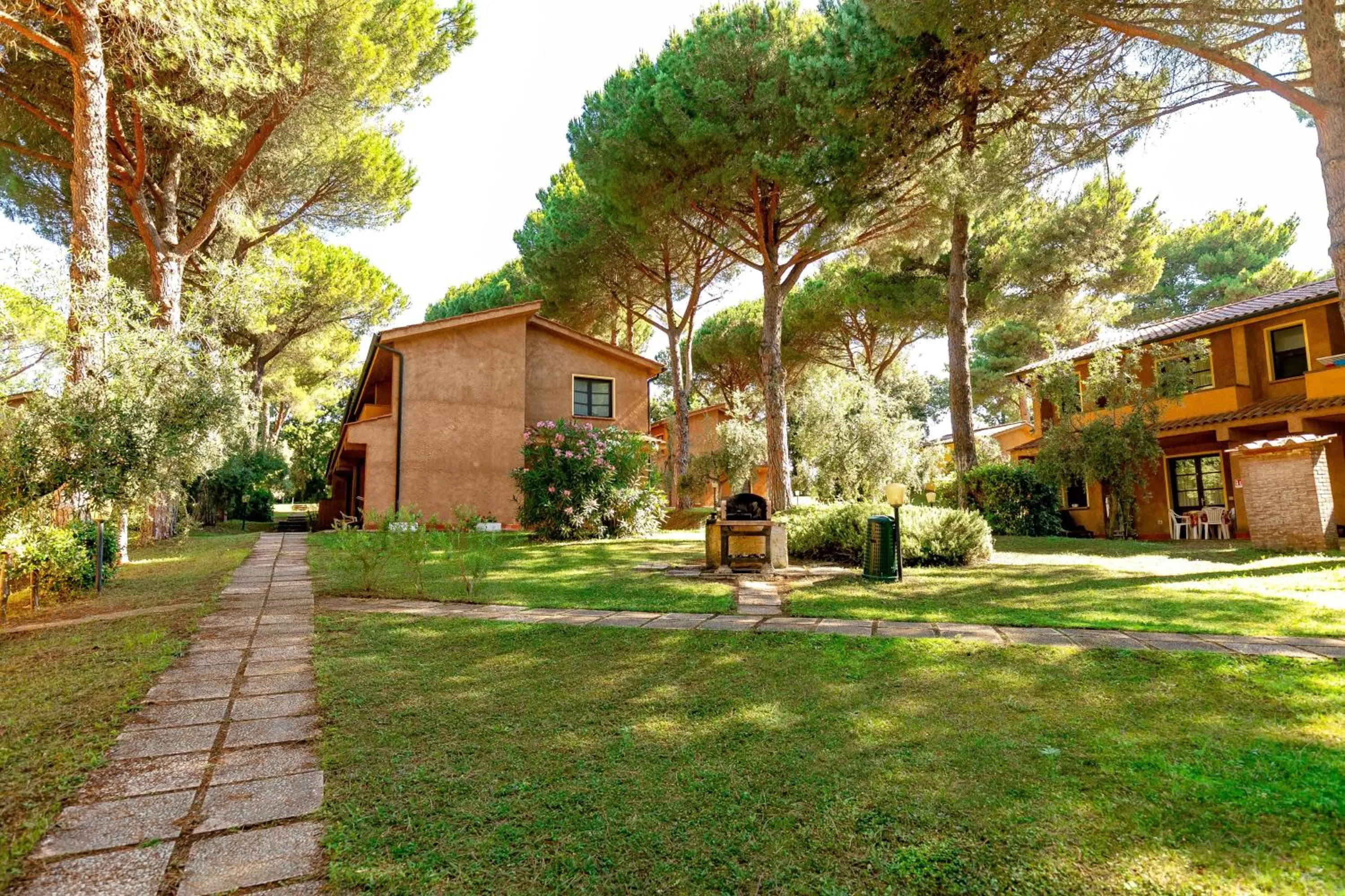 Property building in Residence with swimming-pool in Guardistallo surrounded by Nature